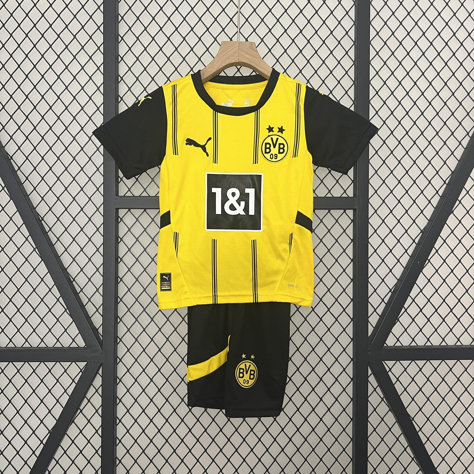 24 25 Kids Dortmund Home