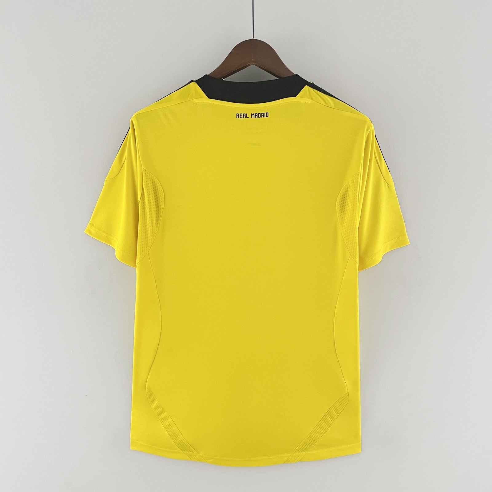 Retro Real Madrid Goalkeeper Yellow