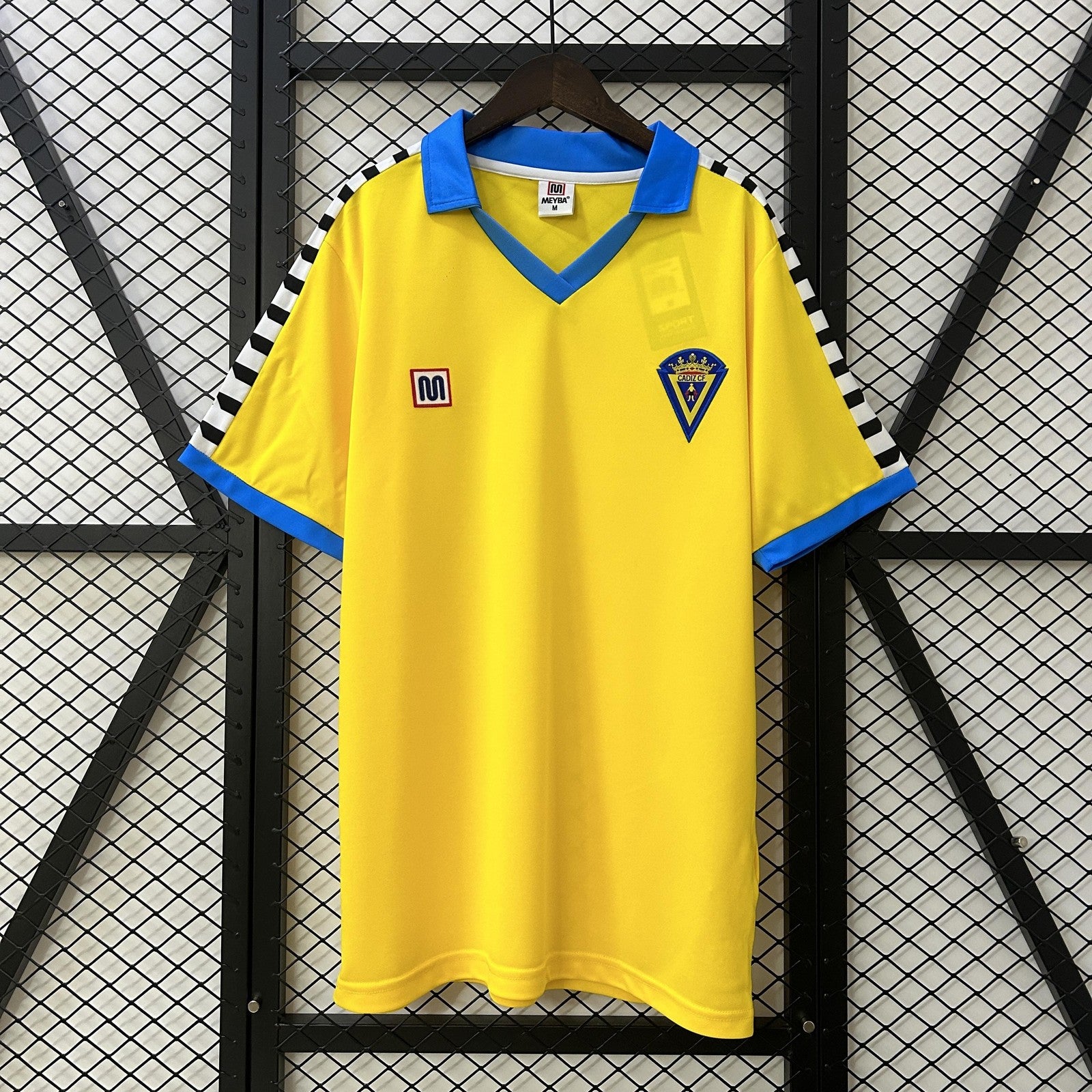Retro Cadiz Home