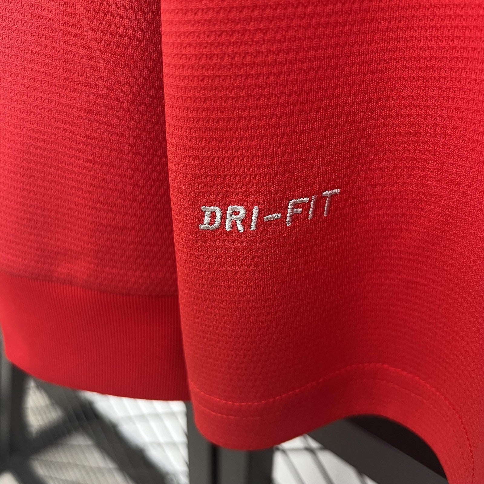 Retro Long Sleeve M U Home