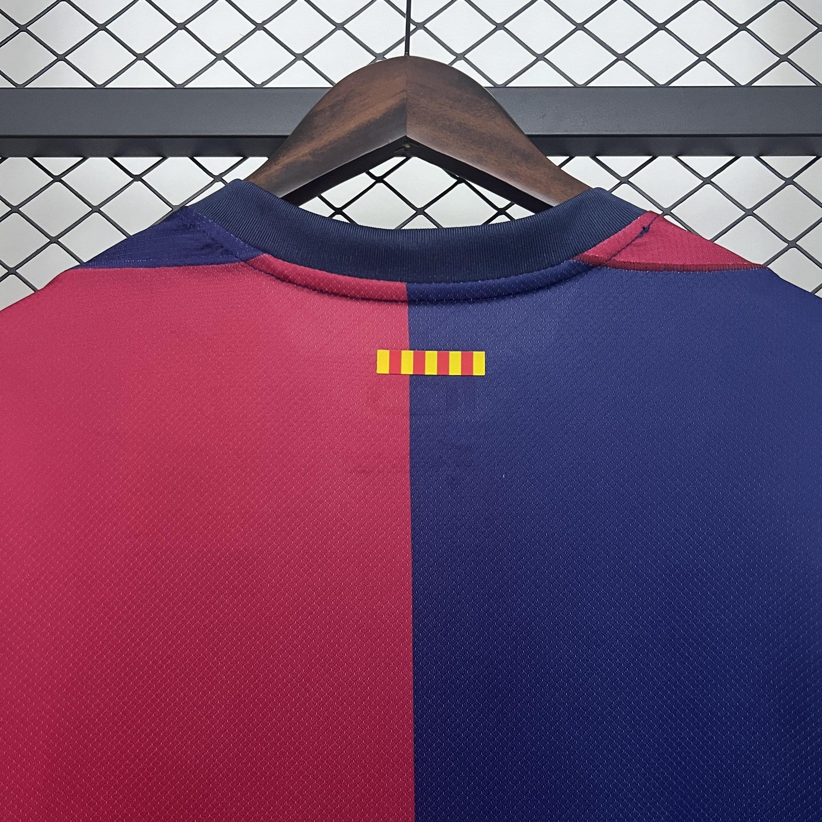 24 25 Barcelona Home