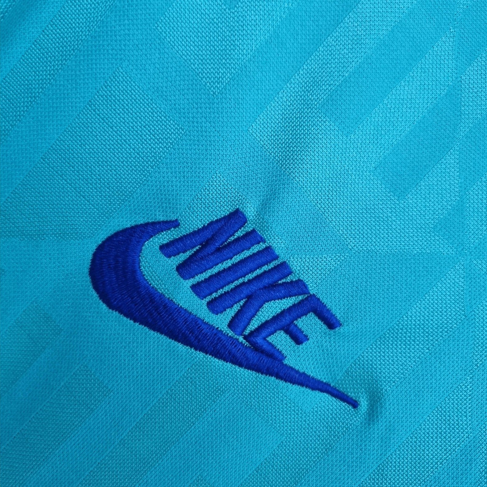 19 20 Barcelona Third Away