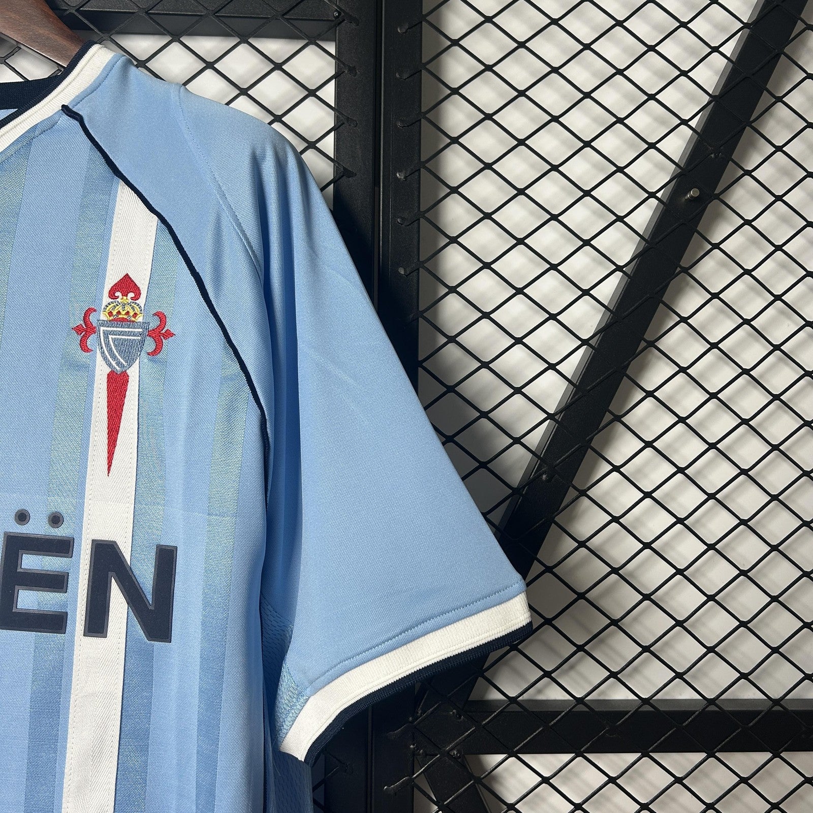 Retro Celta 01 02 Home