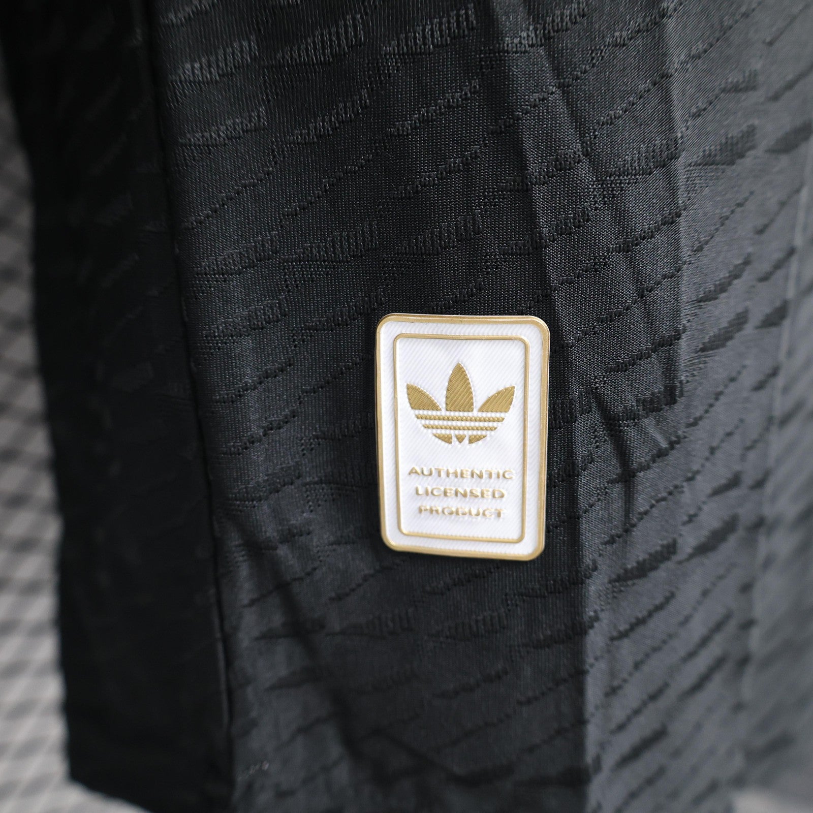 24 25 Player M U Black