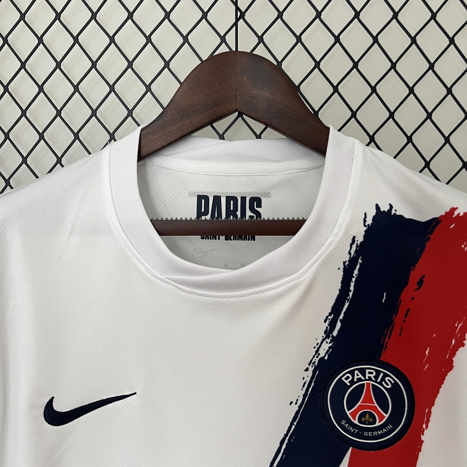 24 25 Psg Away