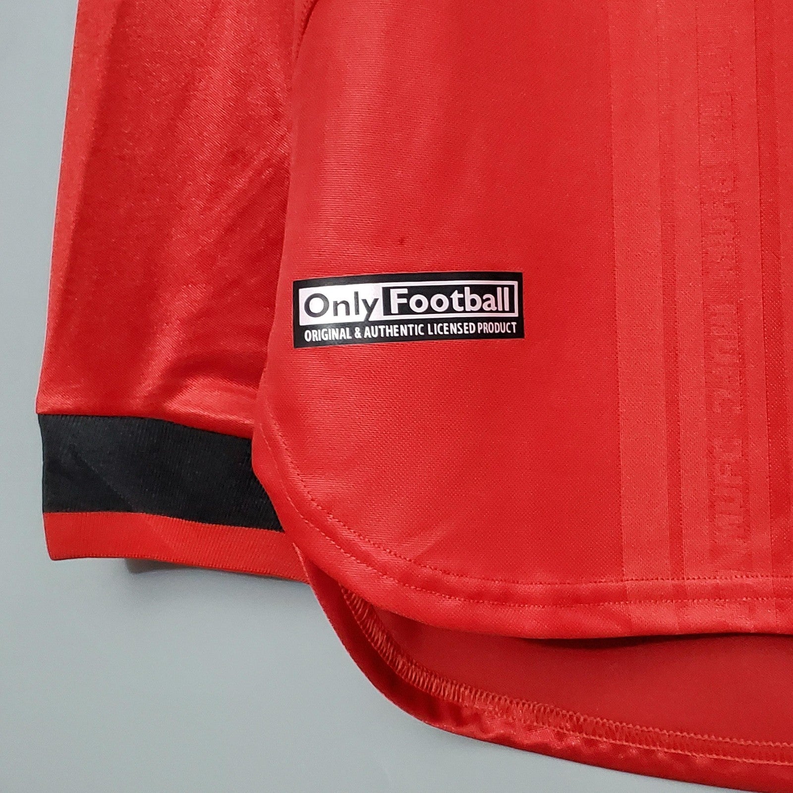 Retro Long Sleeved M U Champions League Version Home