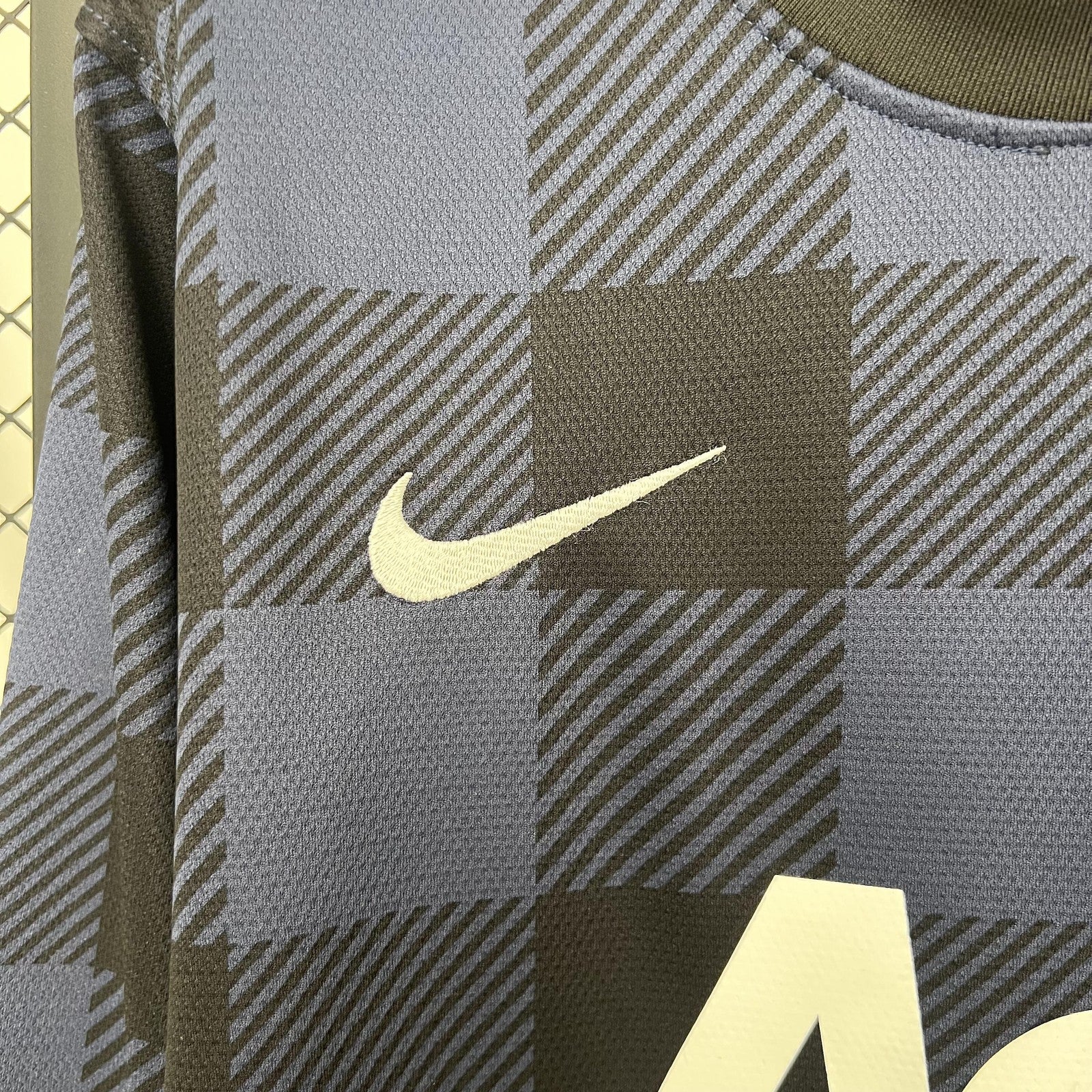 Retro Long Sleeve M U Black