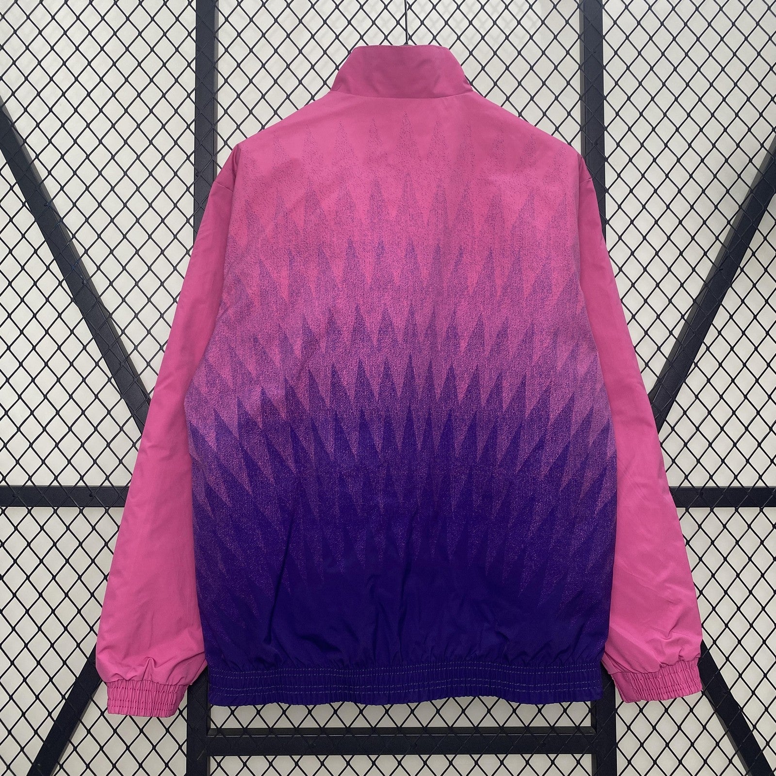 24 25 German Windbreaker