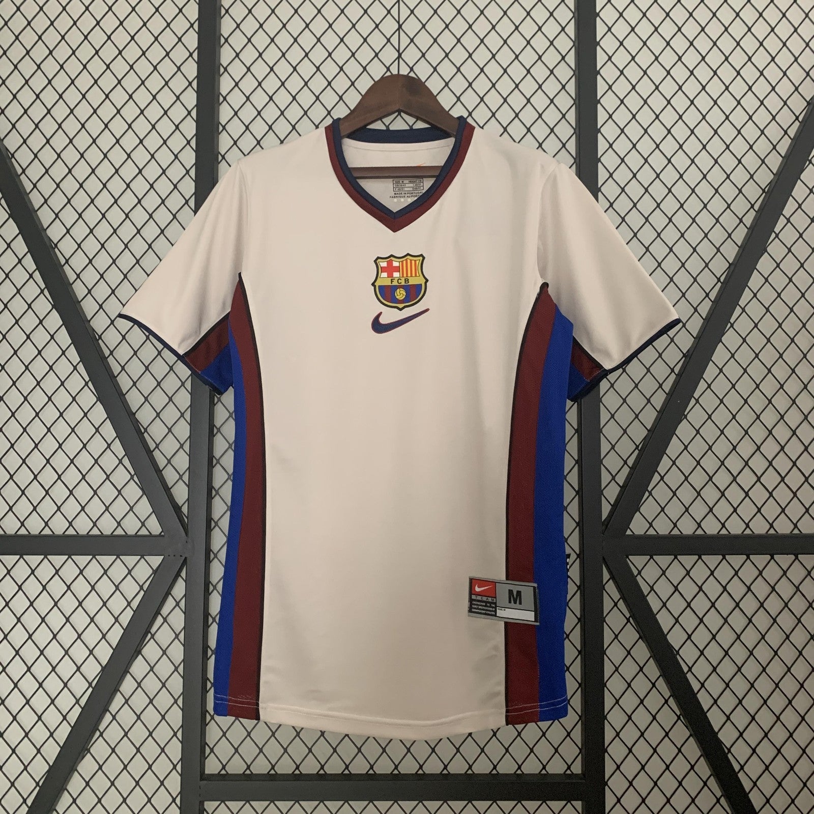 Retro Barcelona 98 99 Away