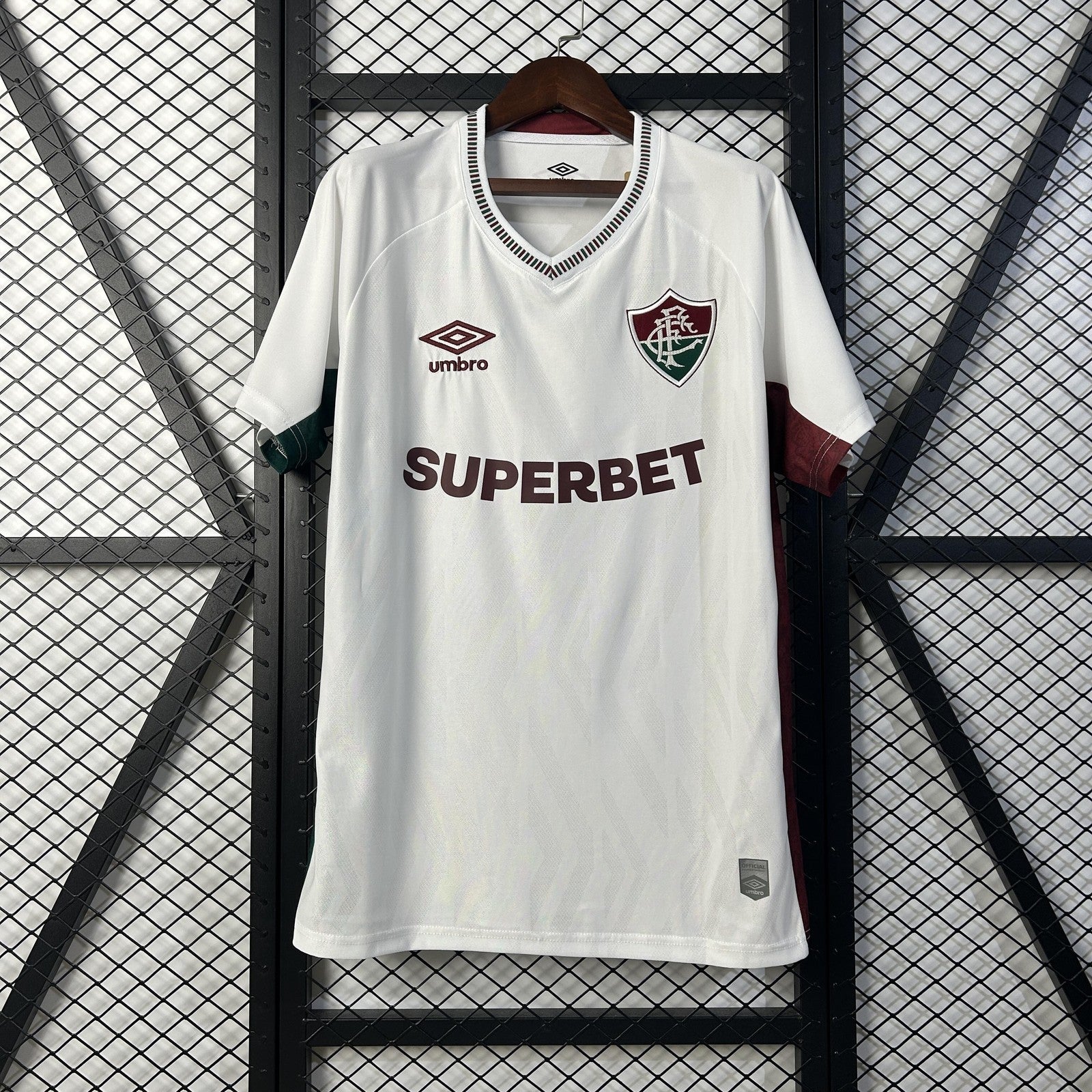 25 26 Fluminense Away