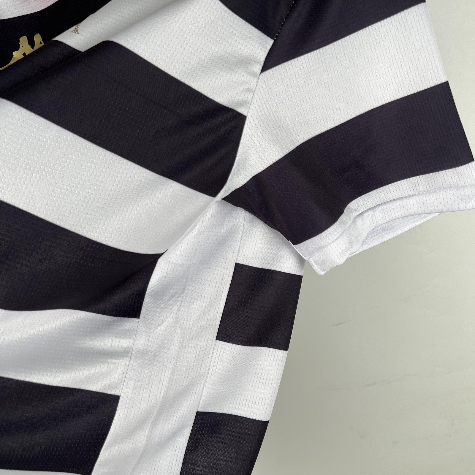 23 24 Venice Third Away