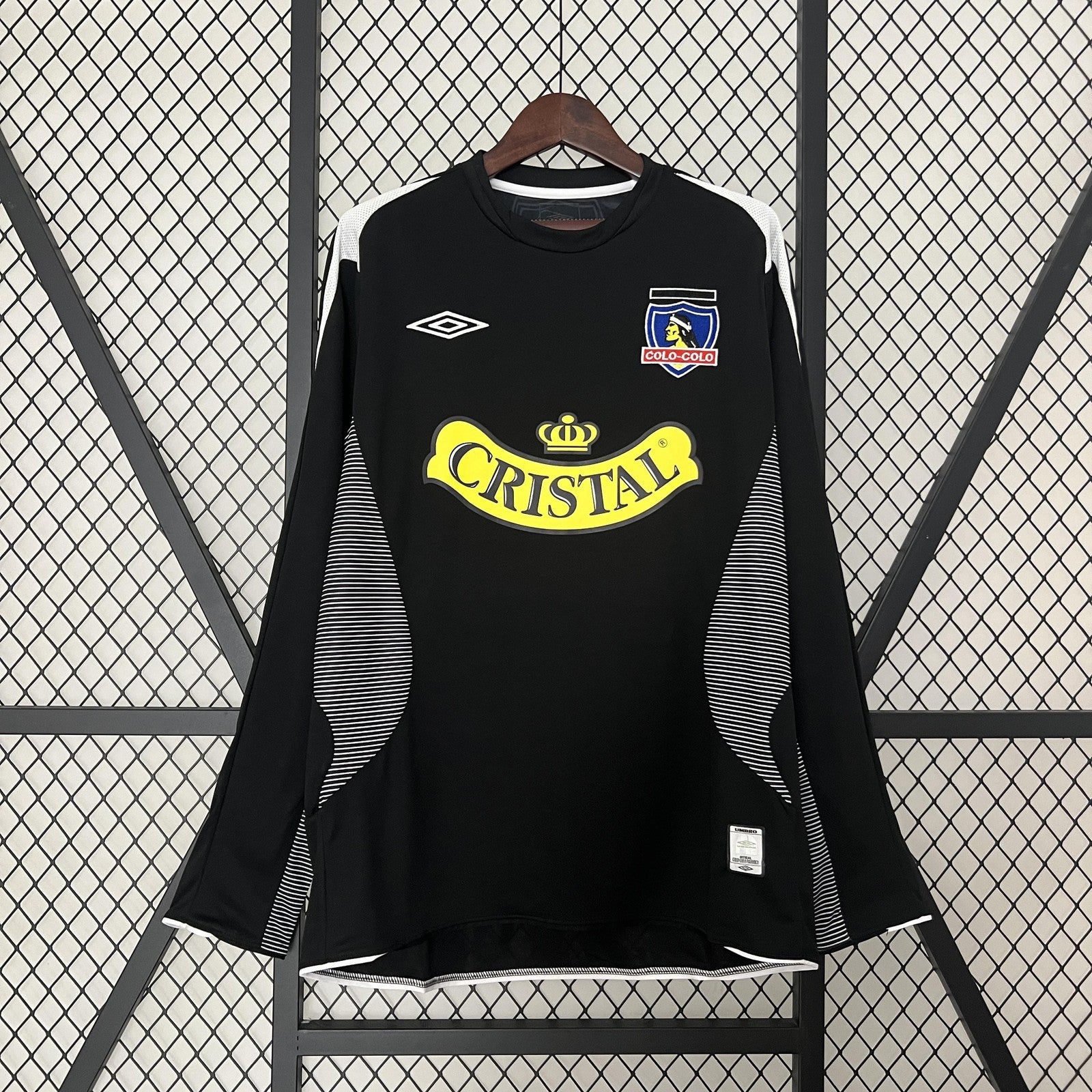 Retro Long Sleeve Colo Colo 2006 Away