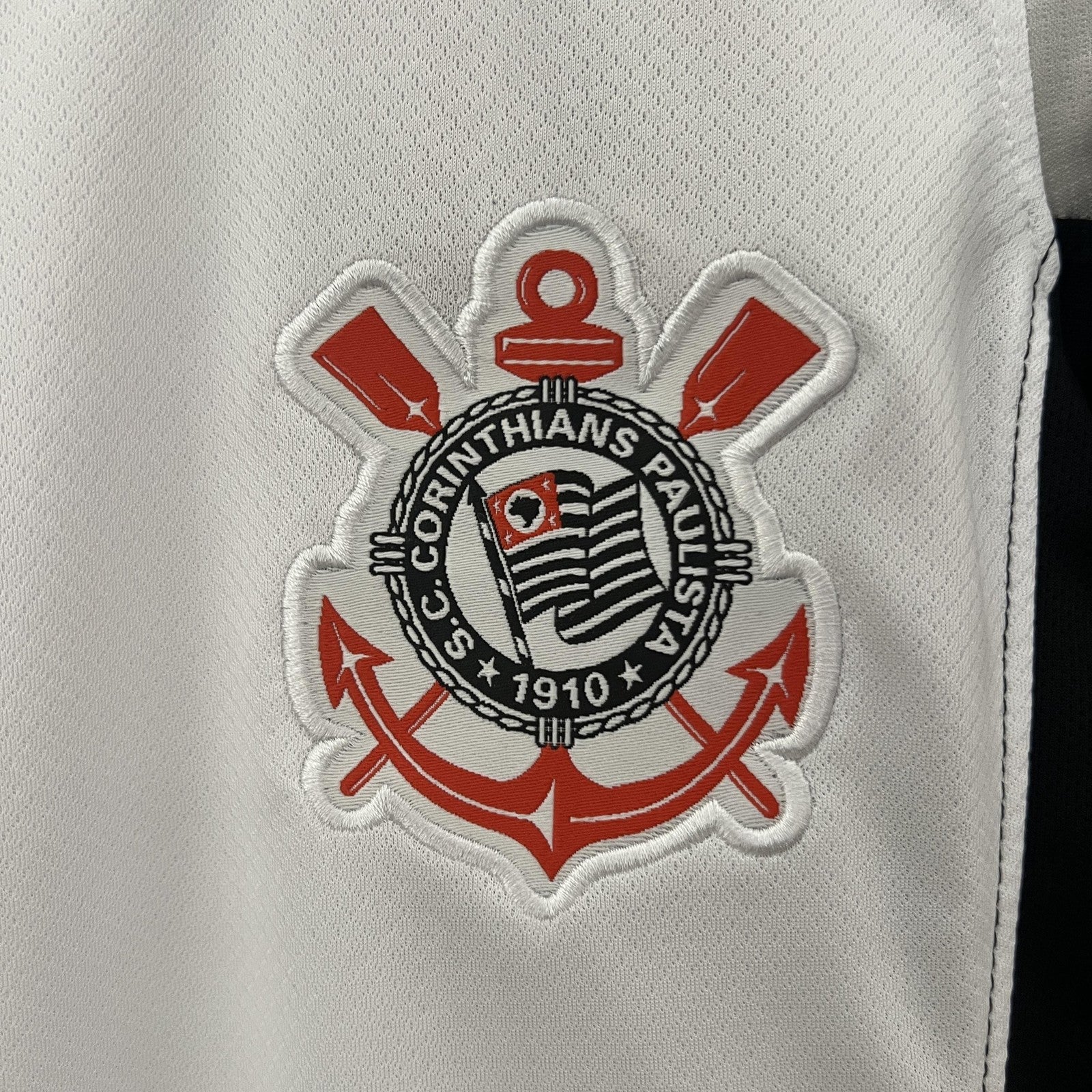 24 25 Women Corinthians Home