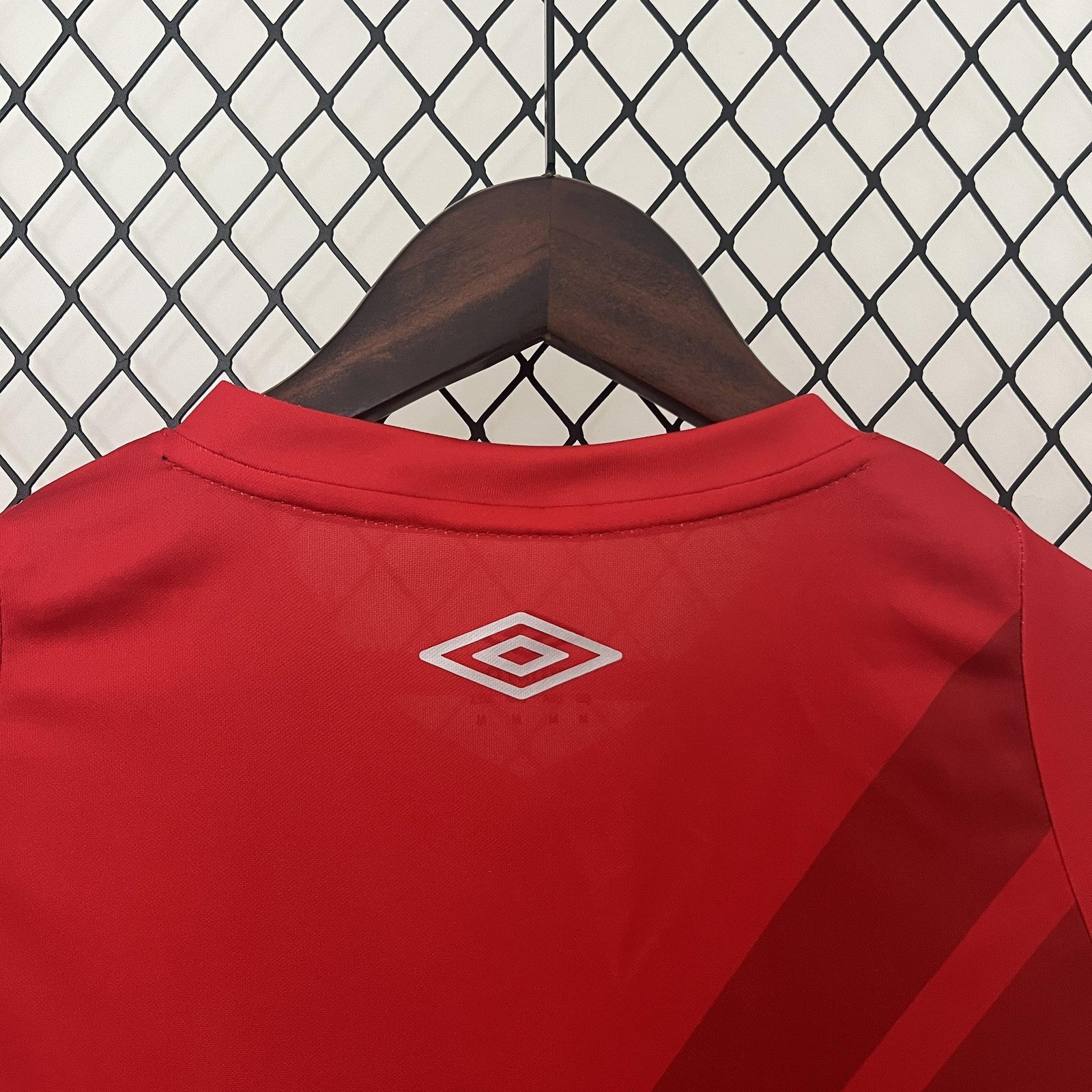 24 25 Paranaese Home