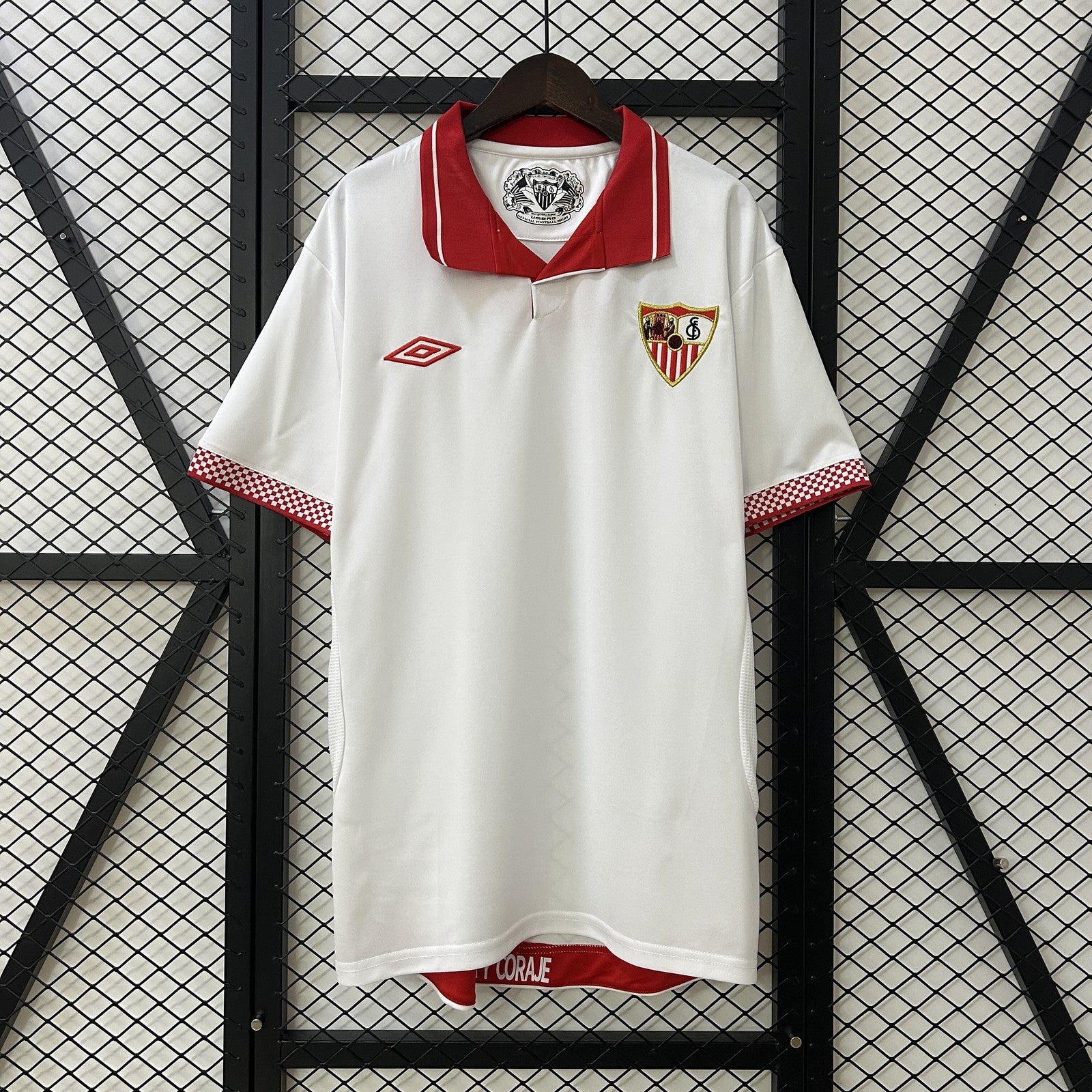 Retro Sevilla 12 13 Home