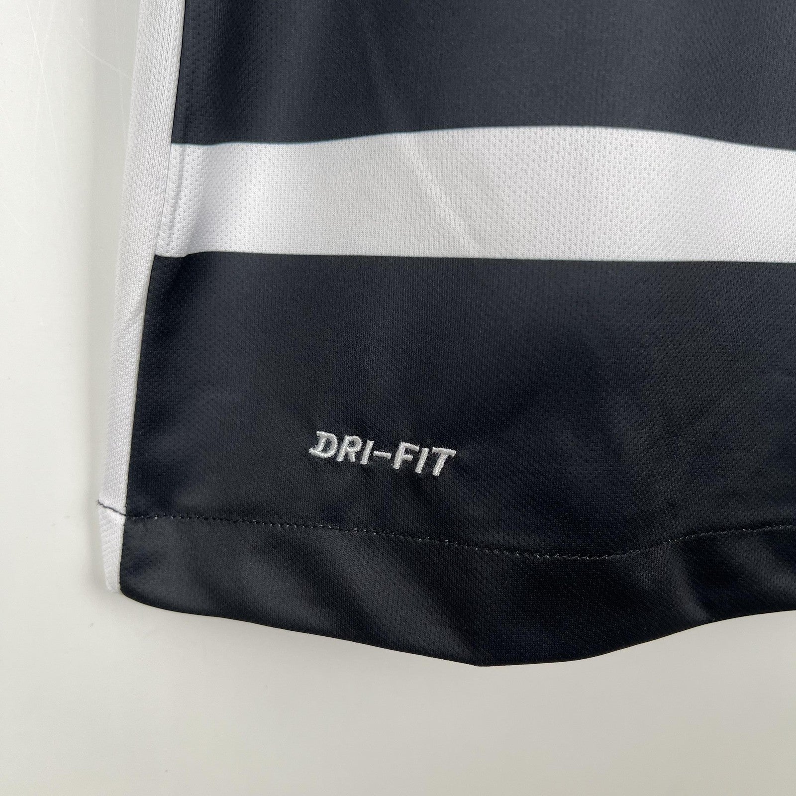 Retro Corinthians 15 16 Away