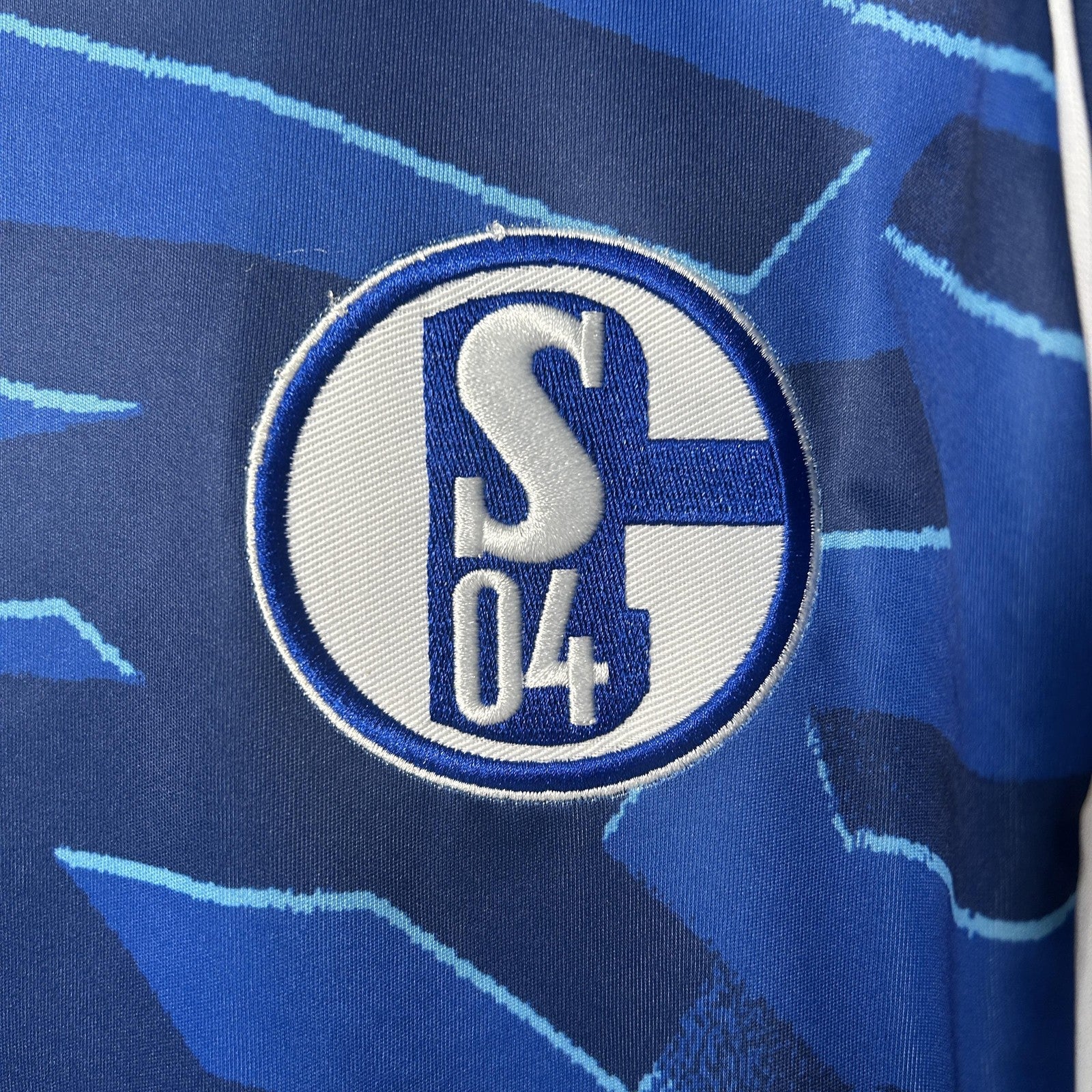 25 26 Schalke 04 Home