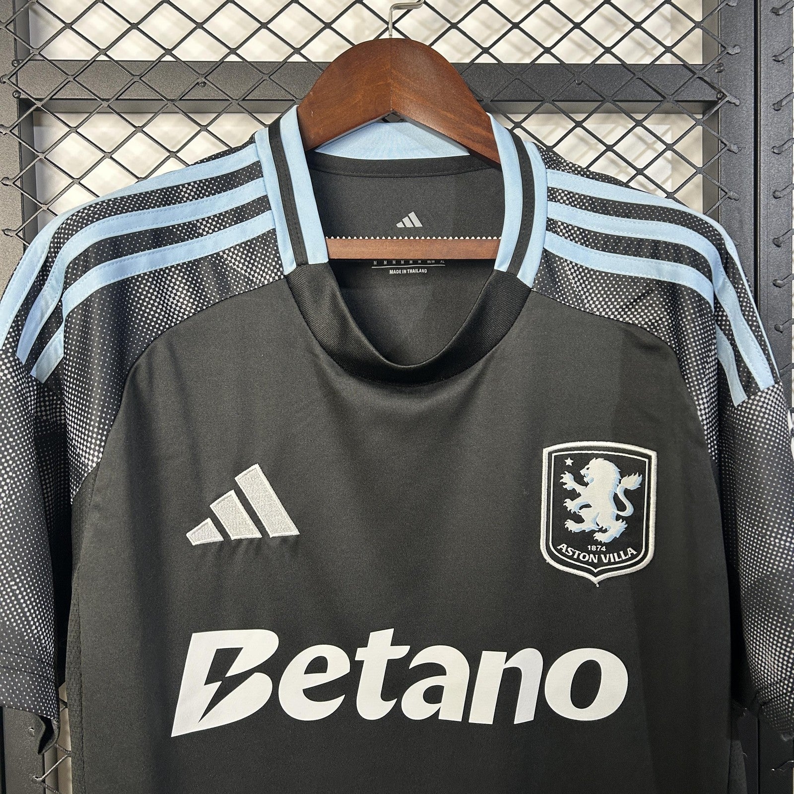 25 26 Aston Villa Away