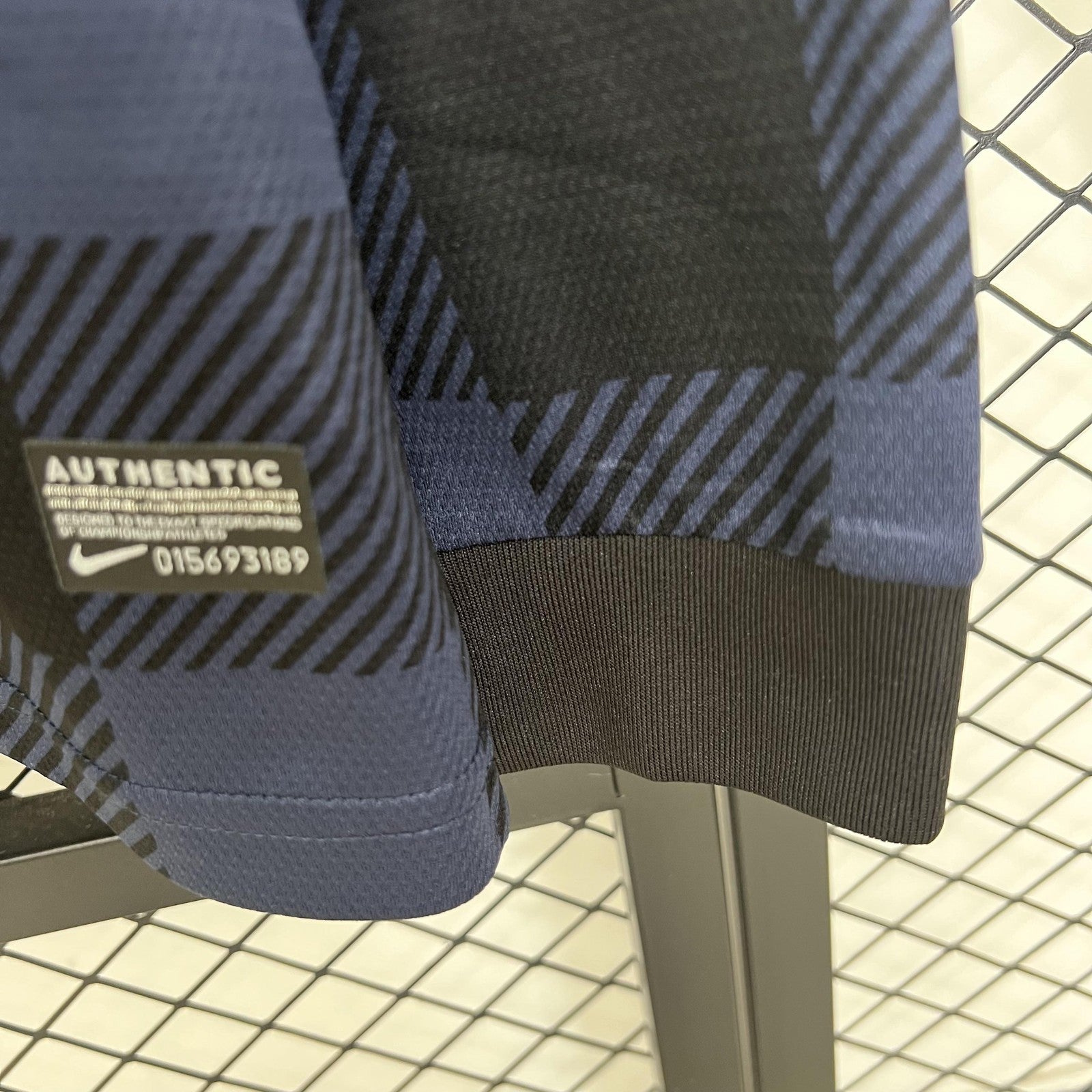 Retro Long Sleeve M U Black