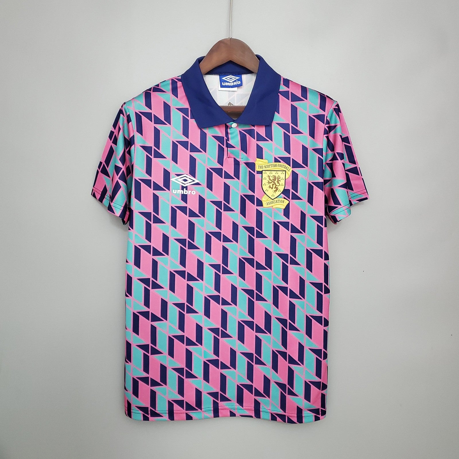Retro Scotland Away