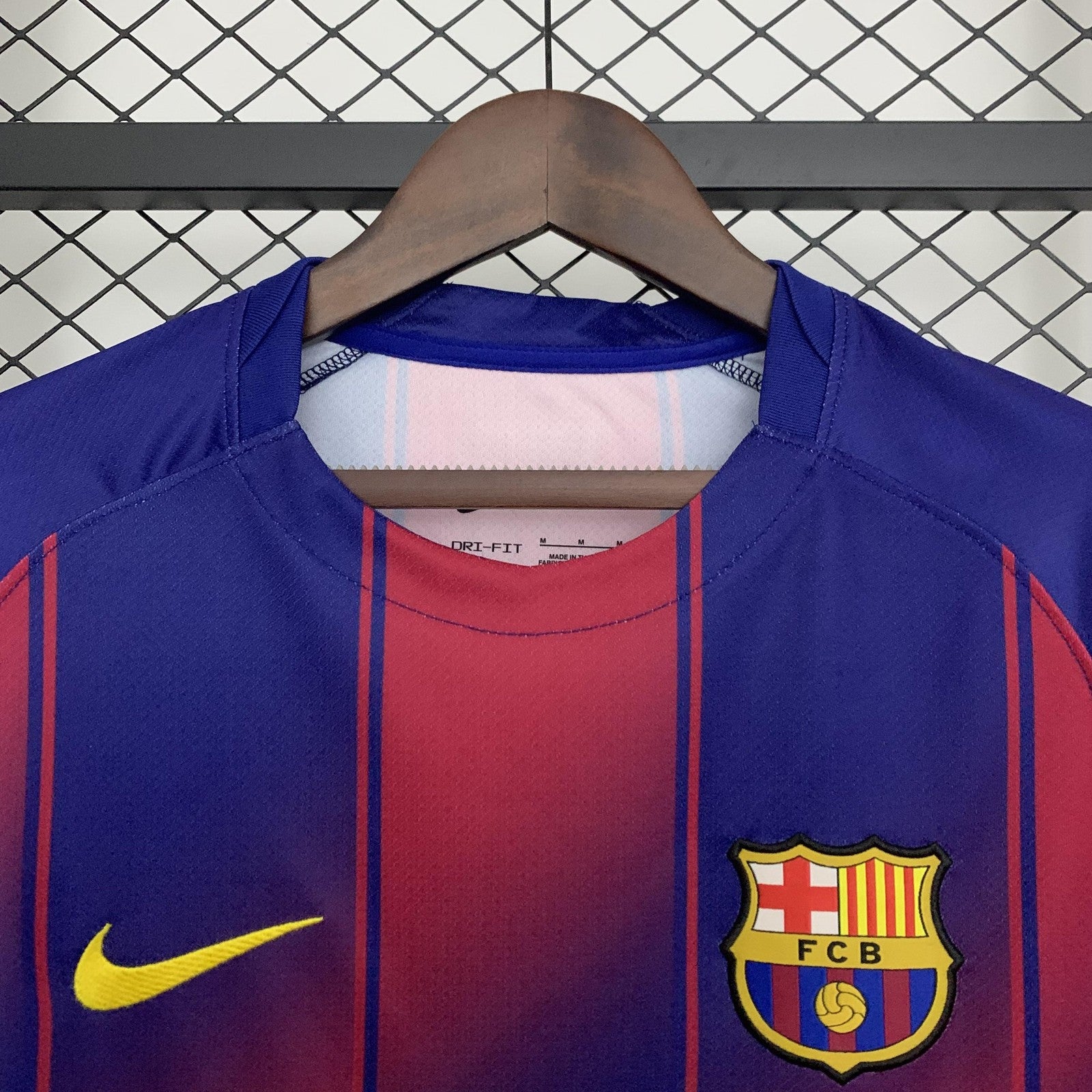 25 26 Barcelona Home