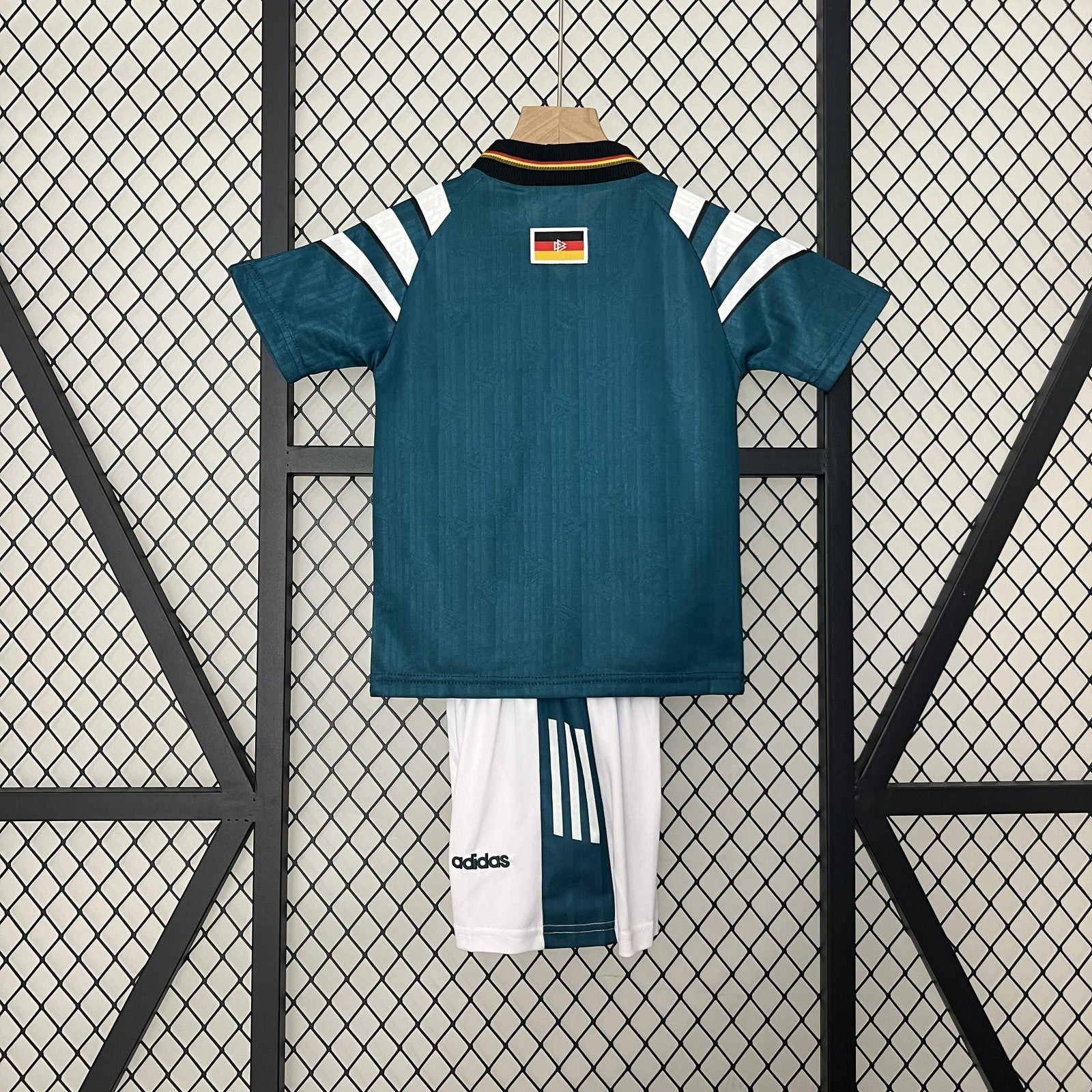 Kids Germany 1996 Home
