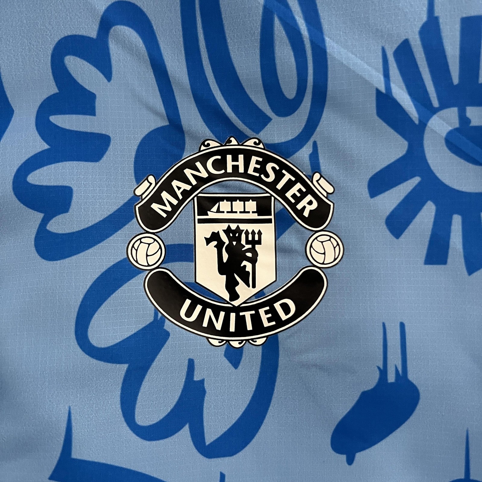 24 25 M U Trench Coat Reversible