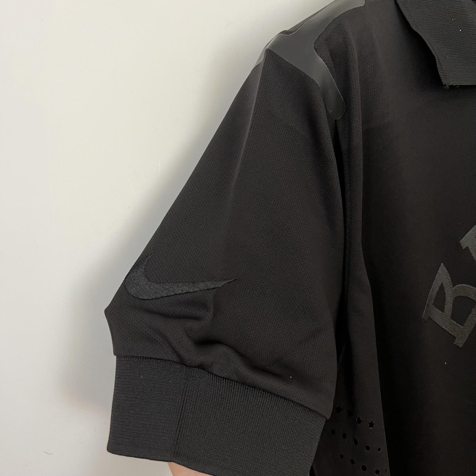 Retro Brazilian Black