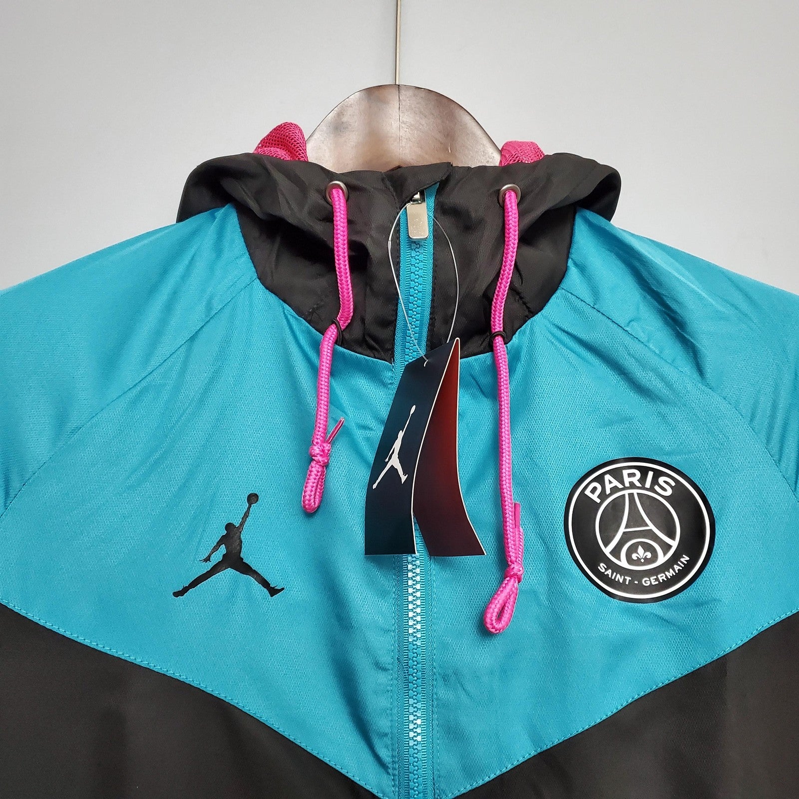 20 21 Windbreaker Psg Black Blue Purple