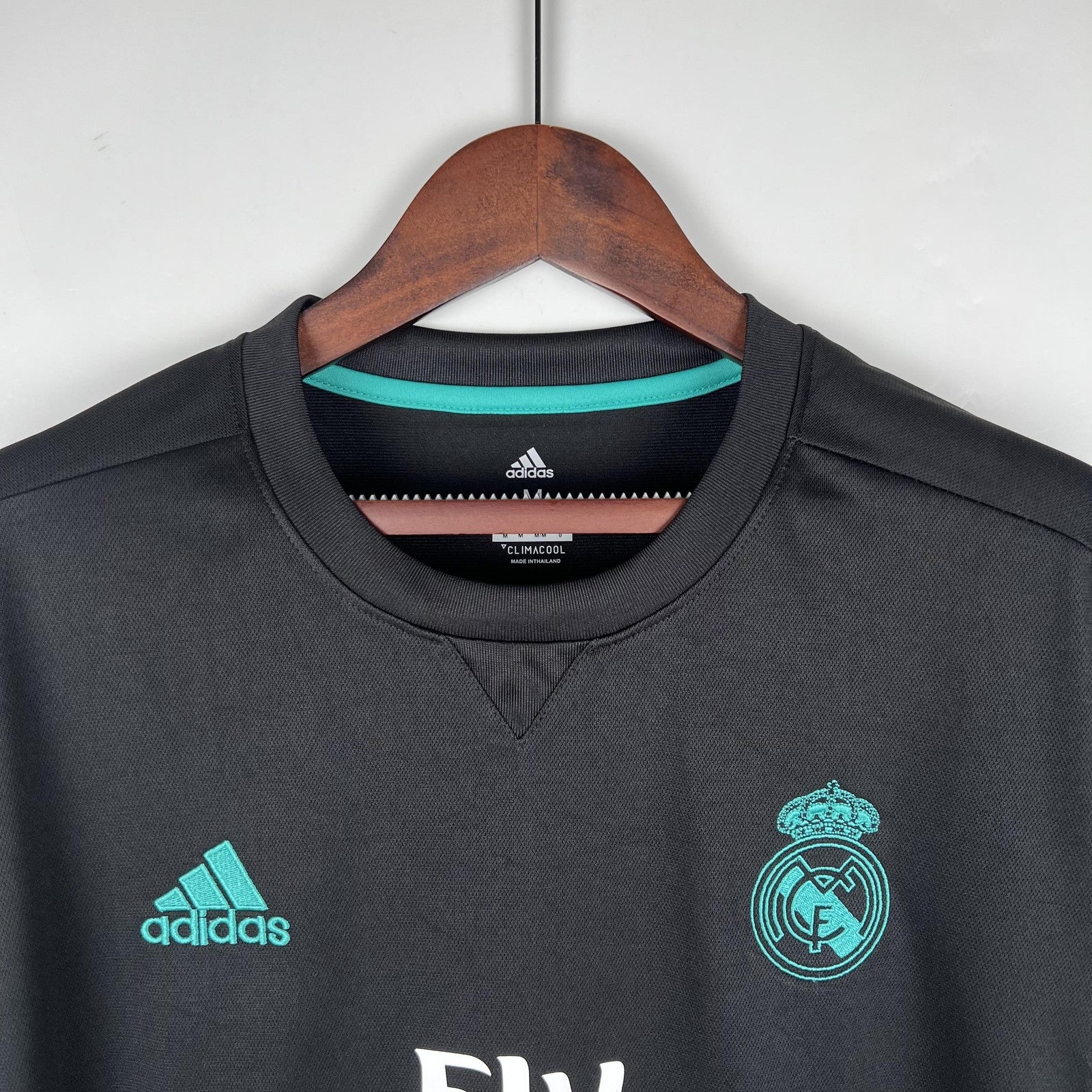 Retro Real Madrid 17 18 Away