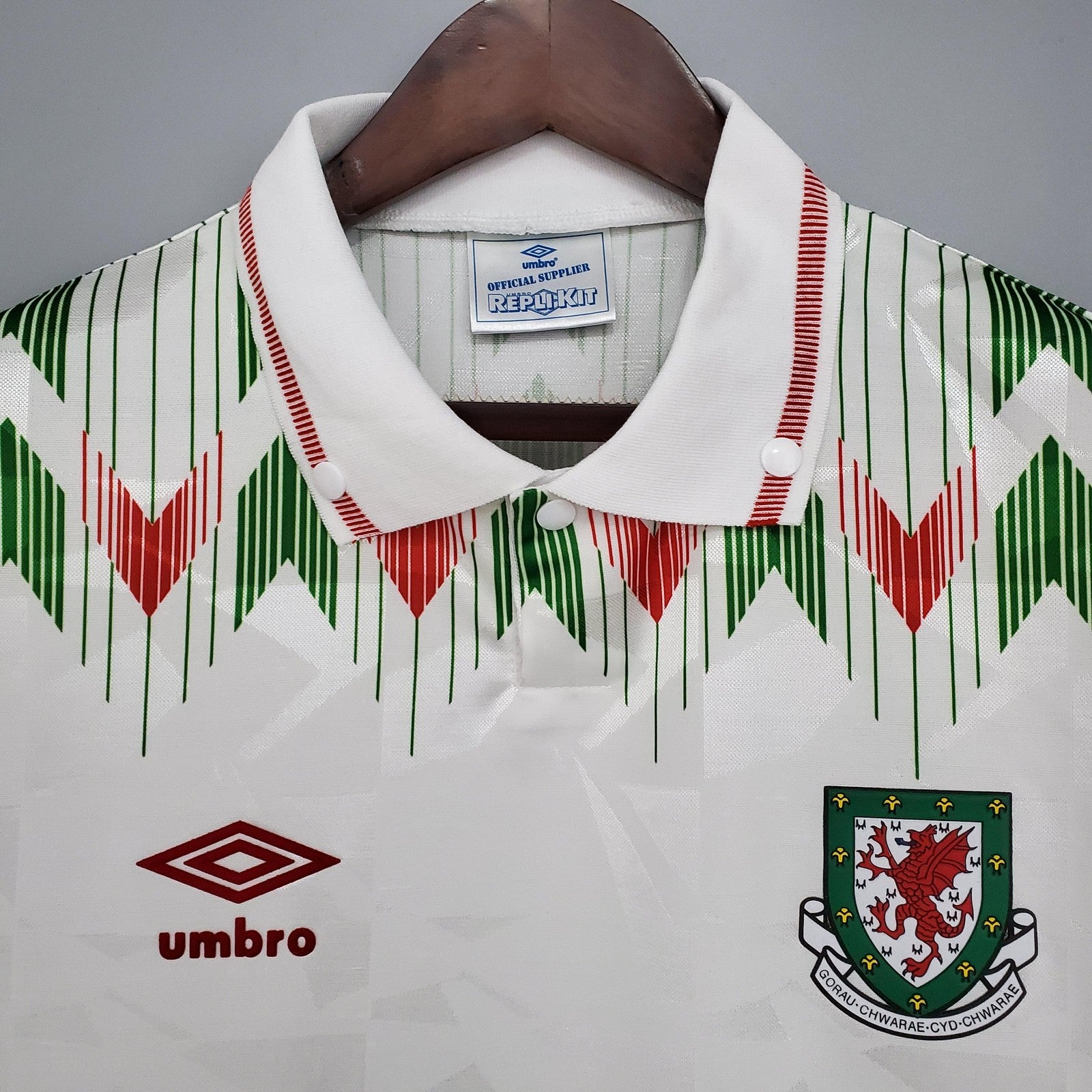 Retro Wales Away