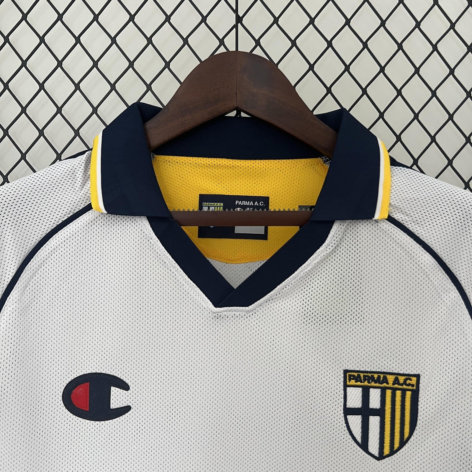 Retro Parma 03 04 Away