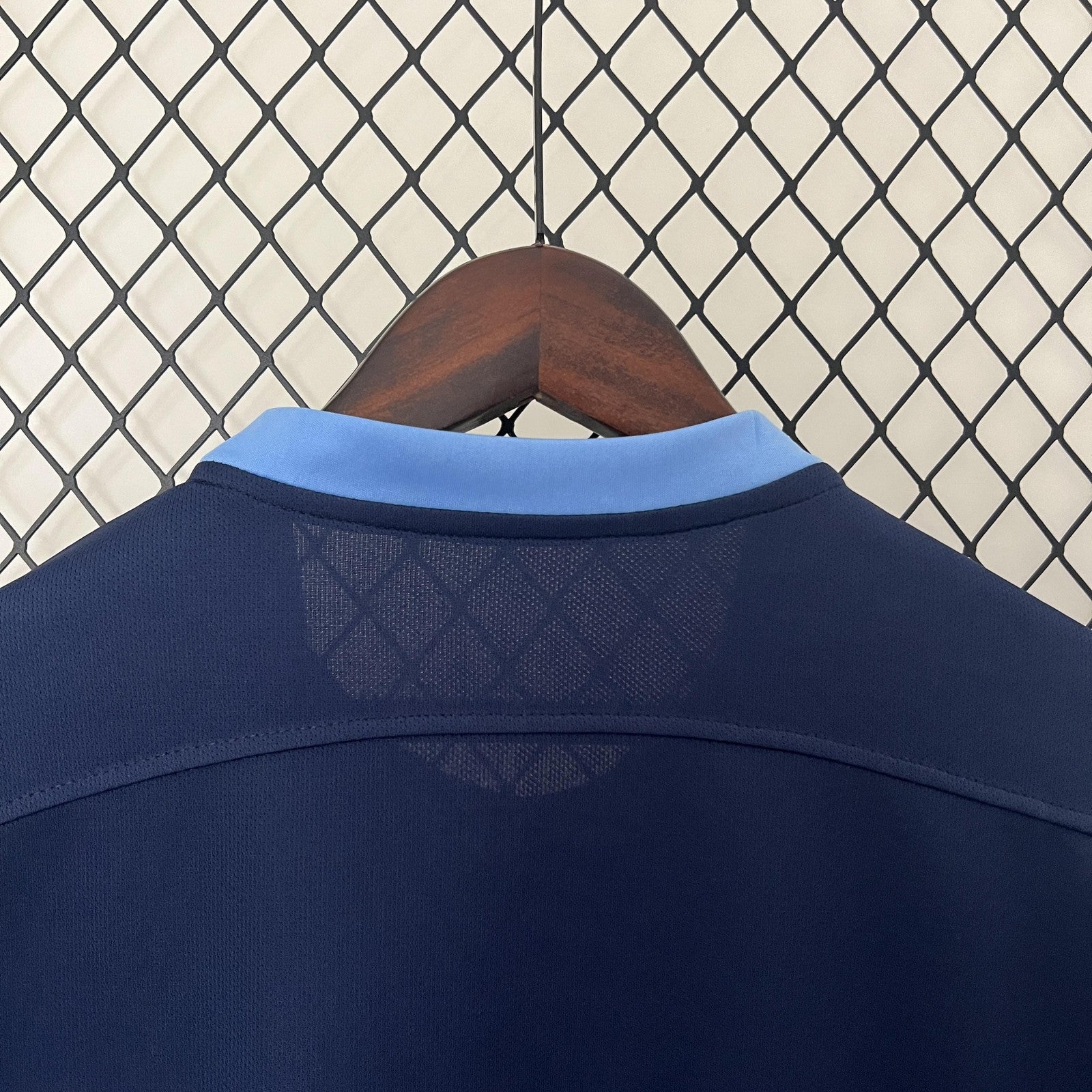 Retro Manchester City 15 16 Away