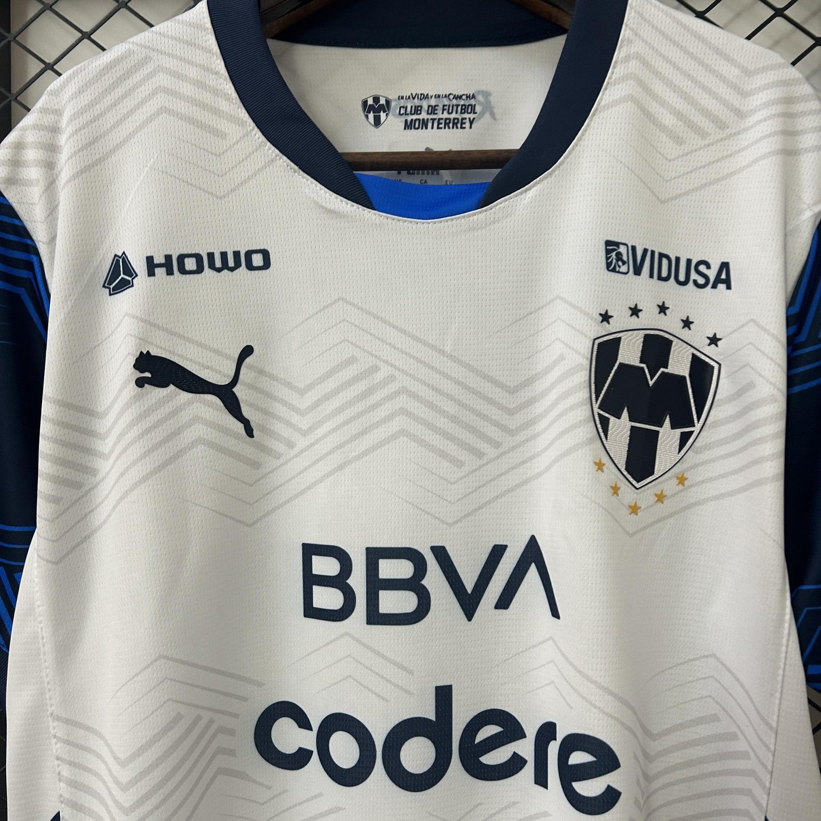 24 25 Monterrey Away