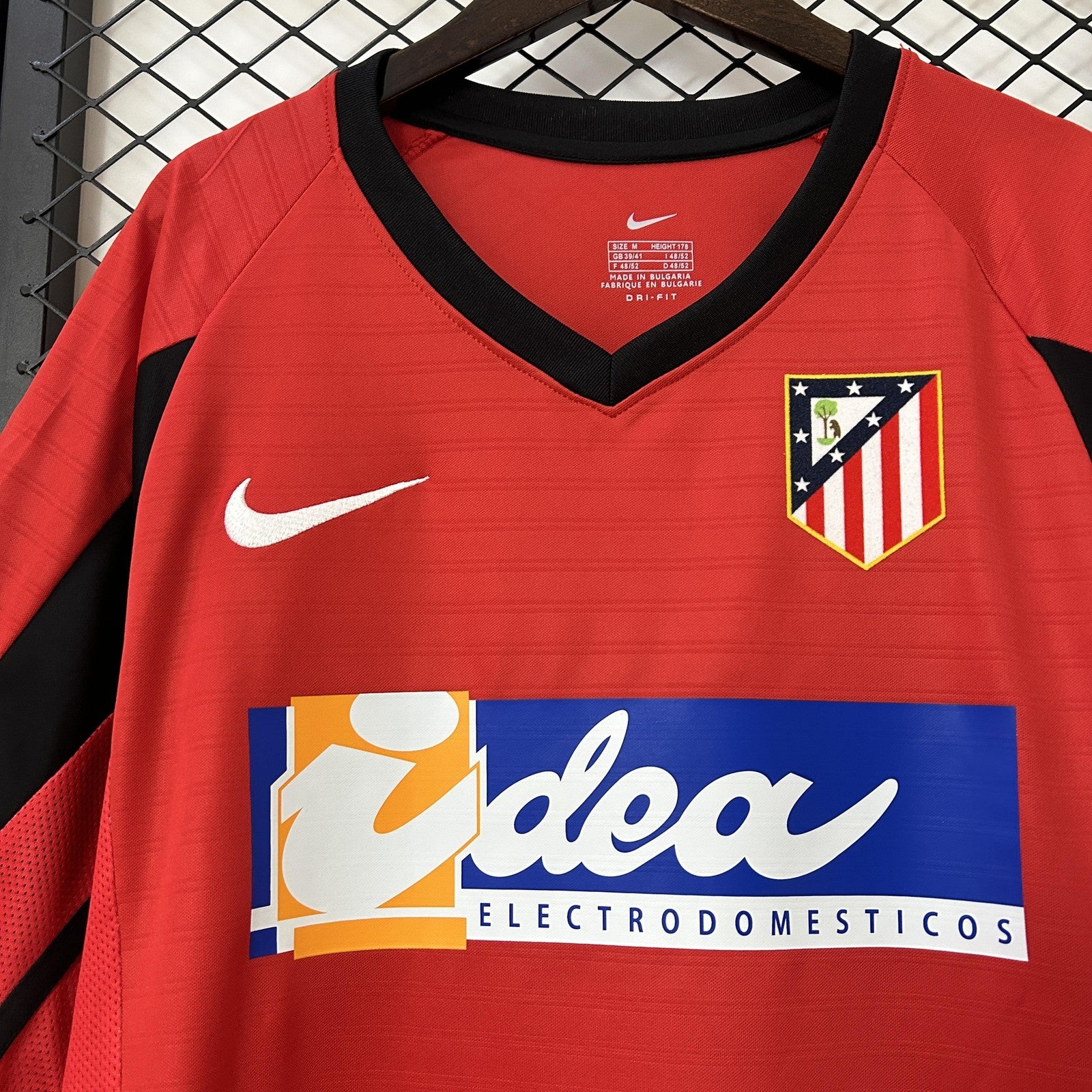 Retro Atletico Madrid 01 02 Away