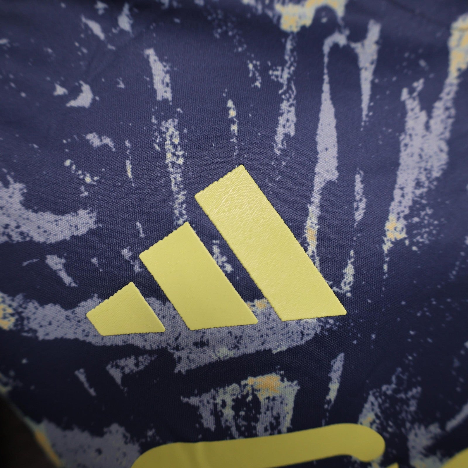 24 25 Players Ajax Away