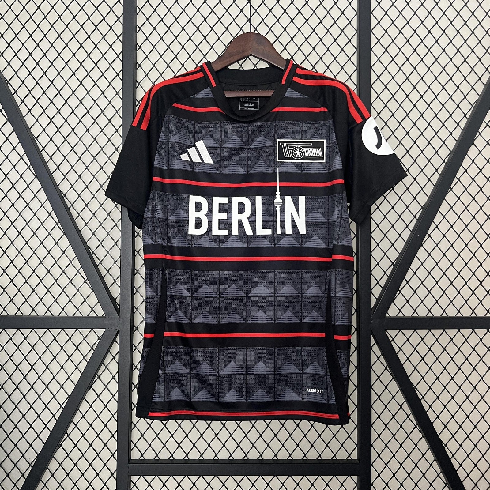 24 25 Union Berlin Away