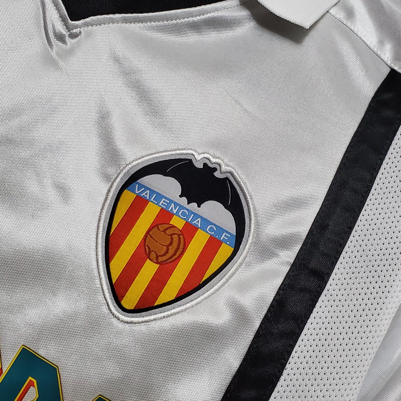 Retro Valencia 2001 Home