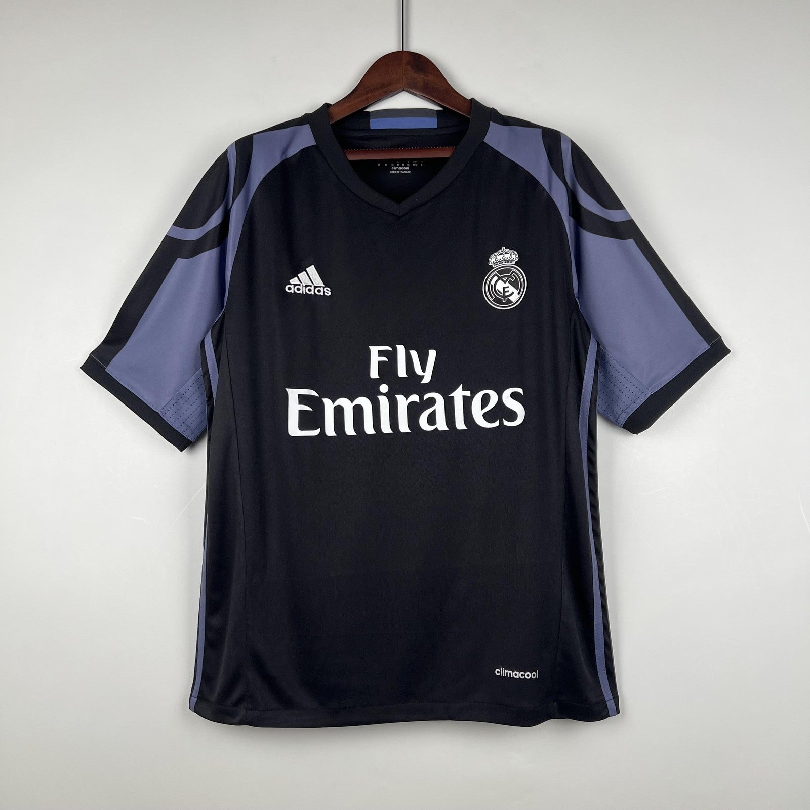 Retro Real Madrid 16 17 Third Away