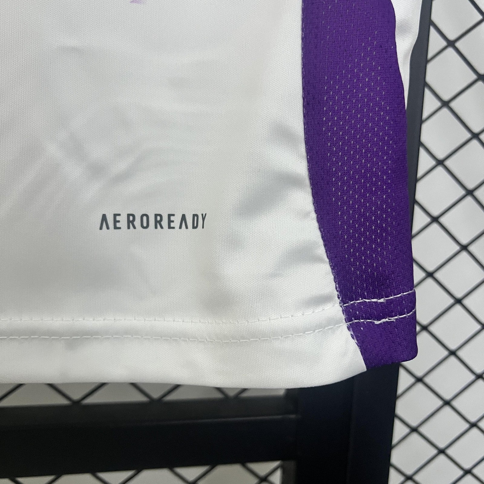 24 25 Granada Special Edition