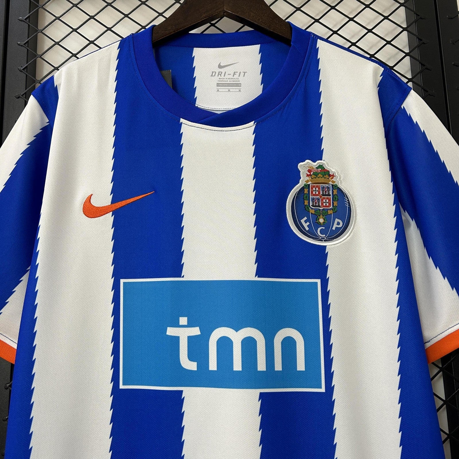 Retro Porto 10 11 Home