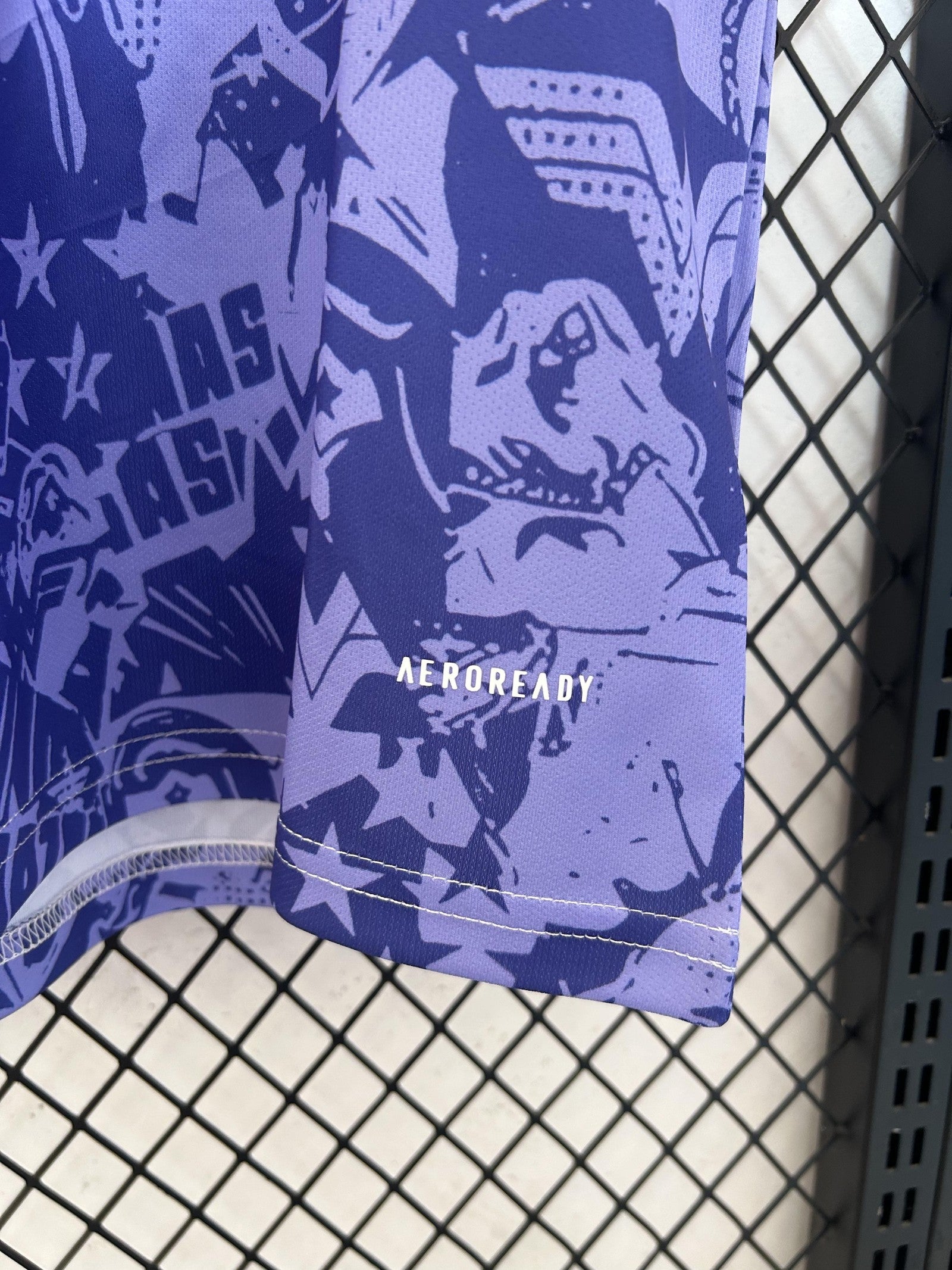 25 26 Tigers Pre Game Suit