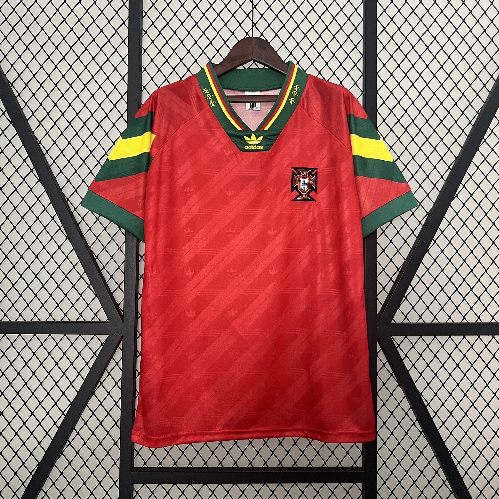 Retro Portugal Home