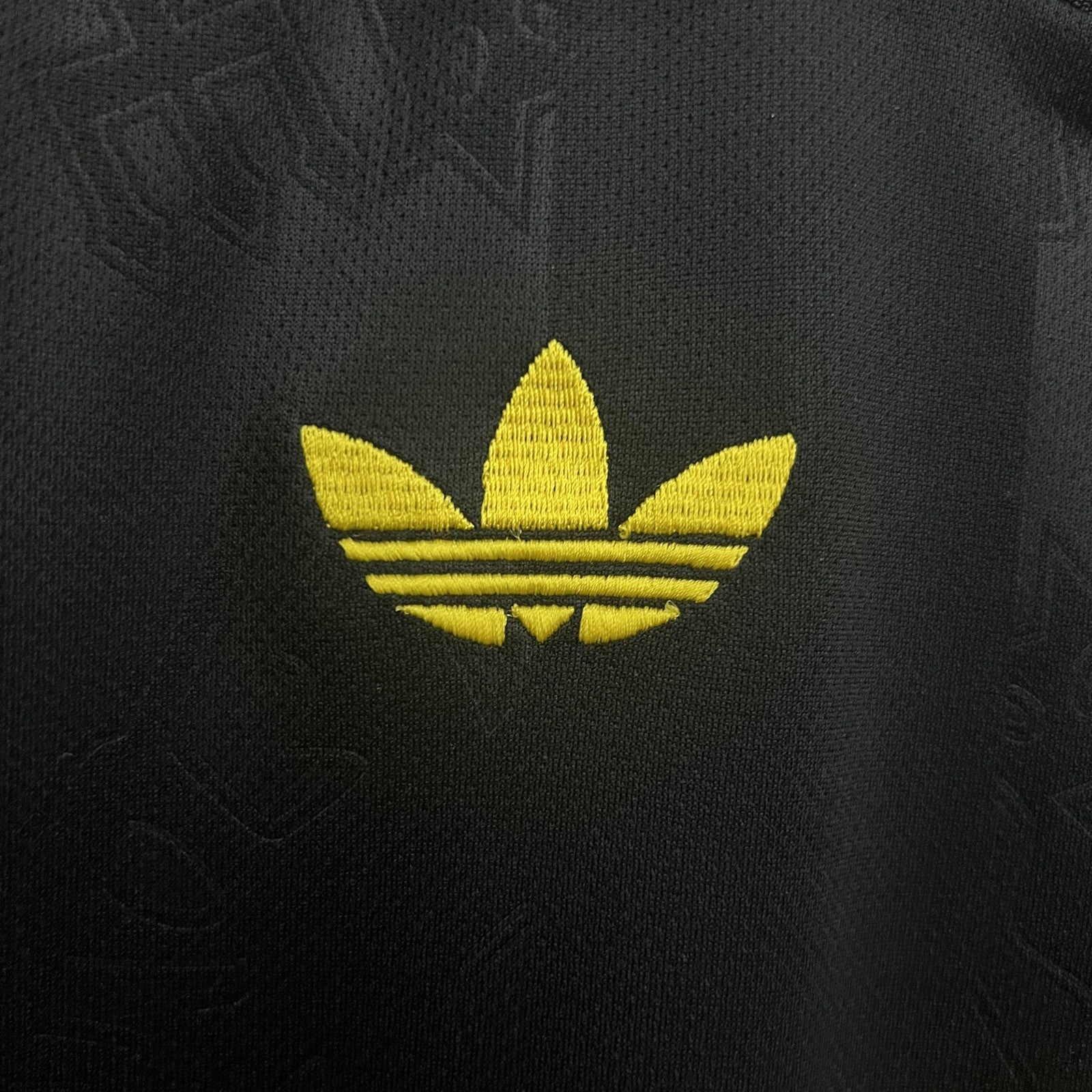 25 26 M U Third Away