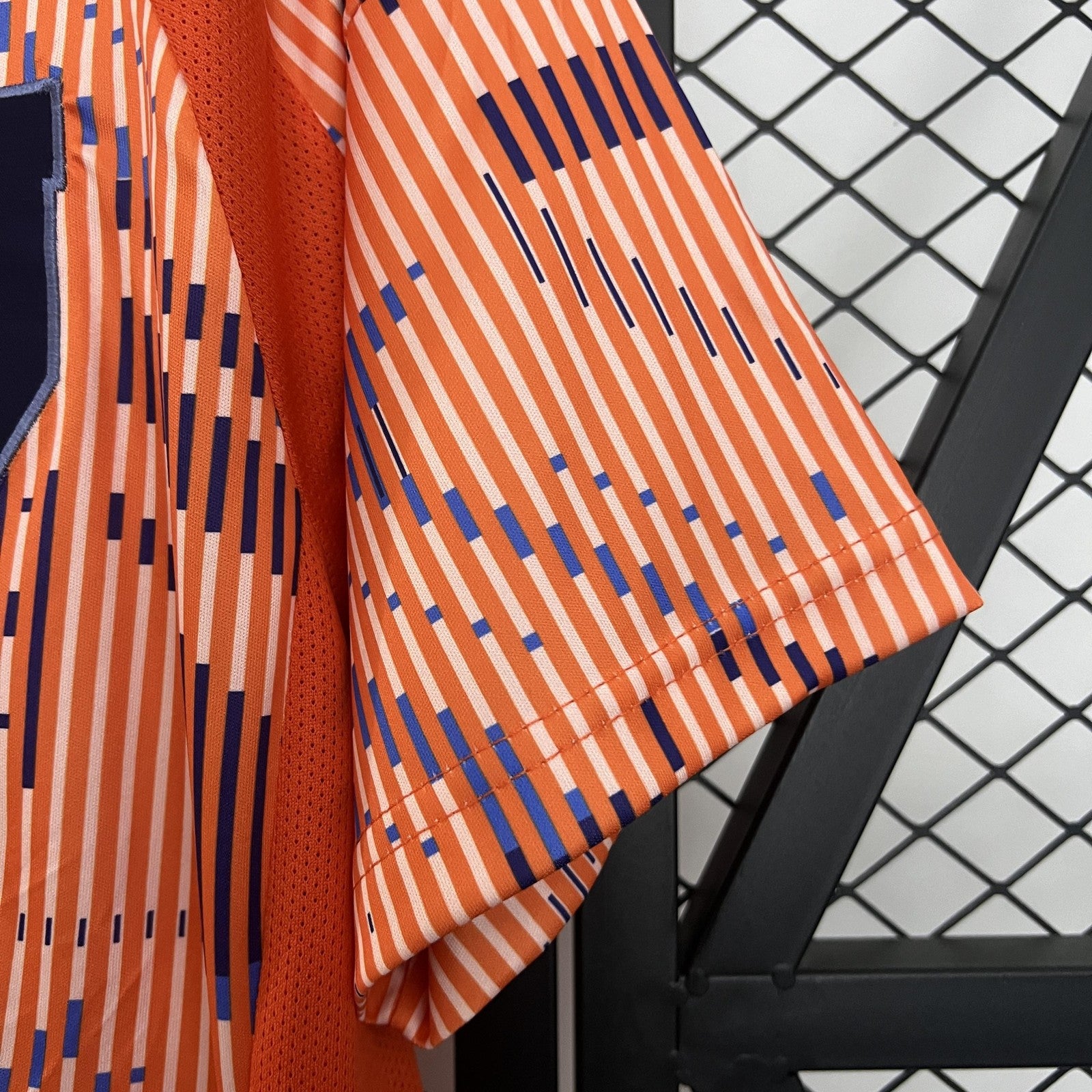 25 26 University of Chile Away