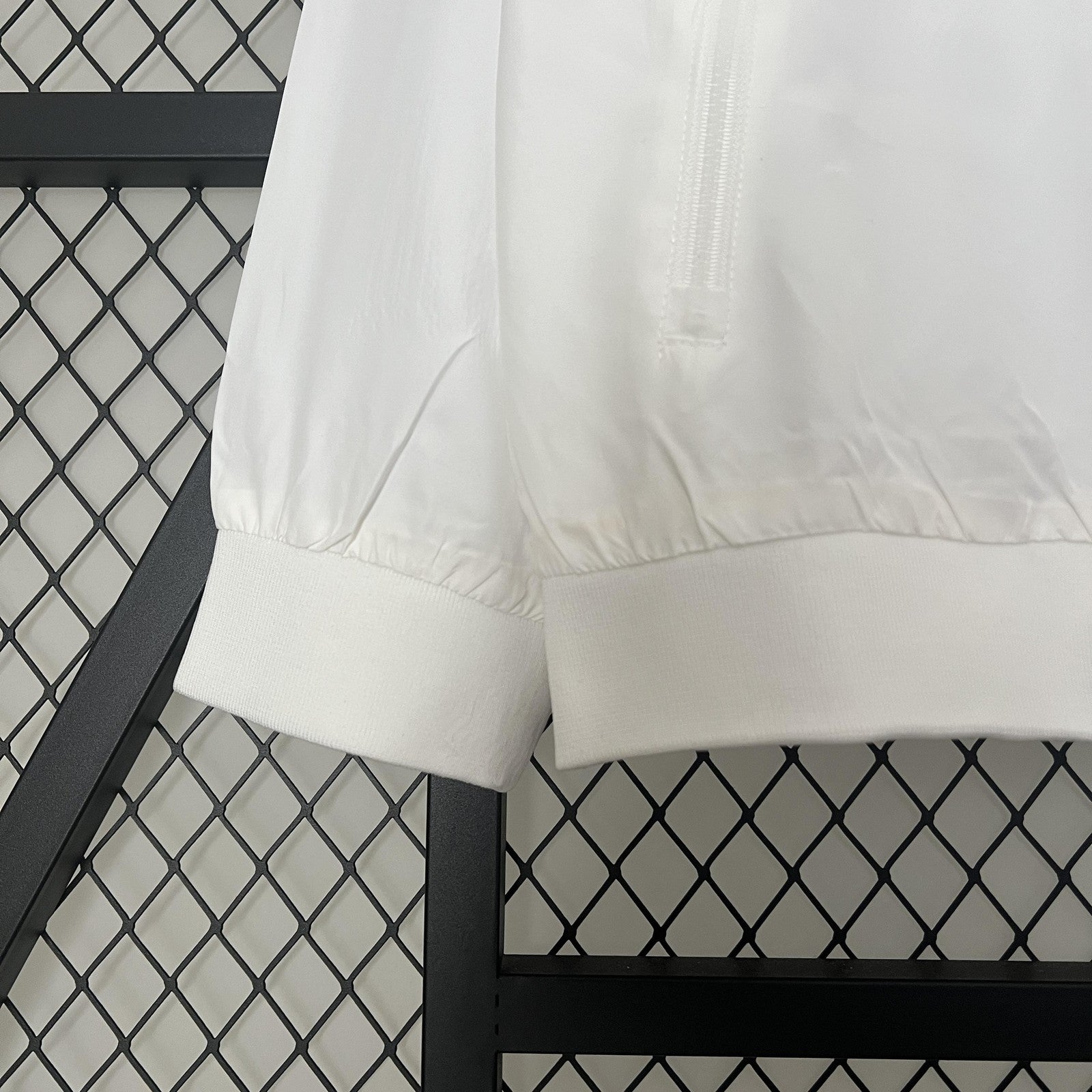 24 25 Corinthians Windbreaker White