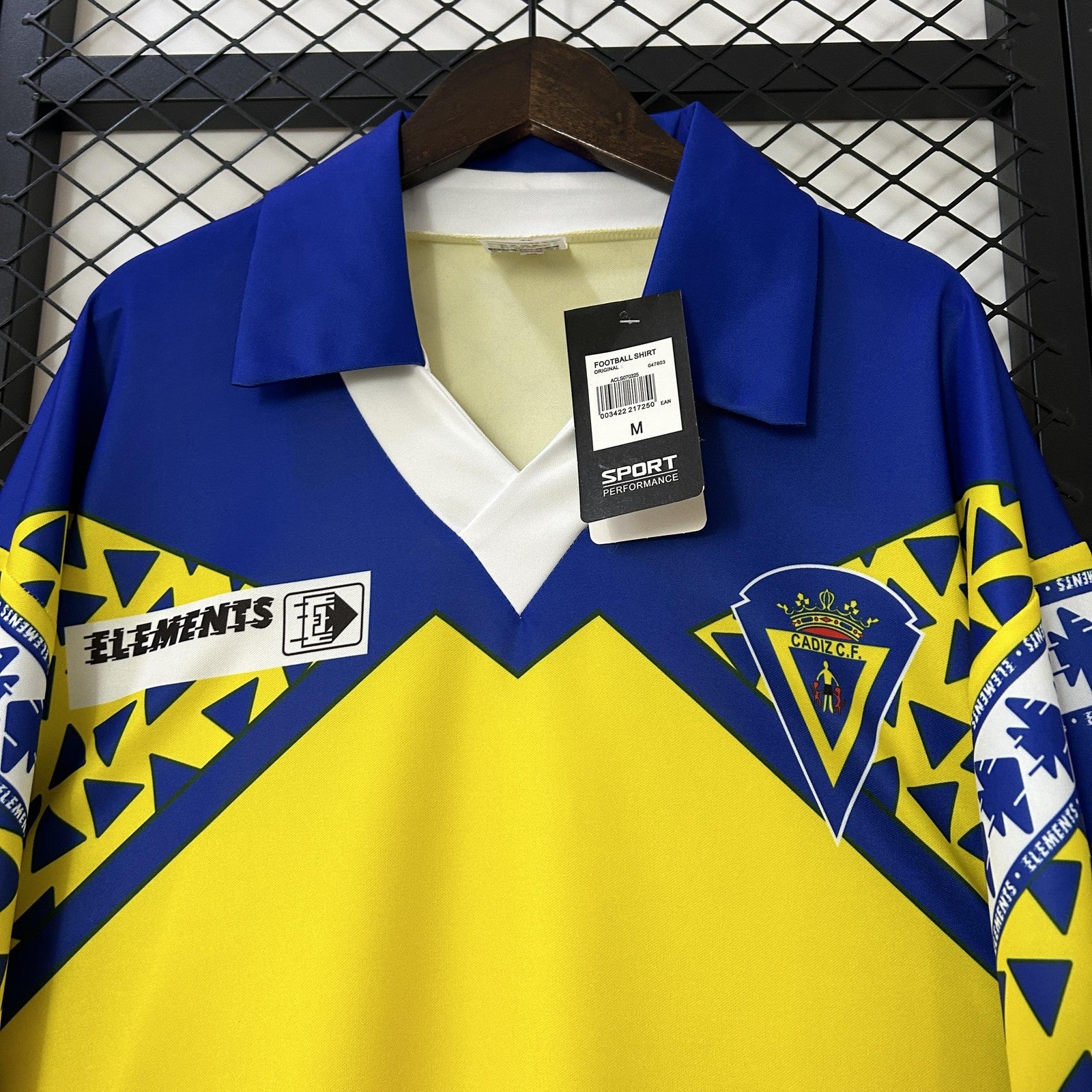 Retro Cadiz Home 2