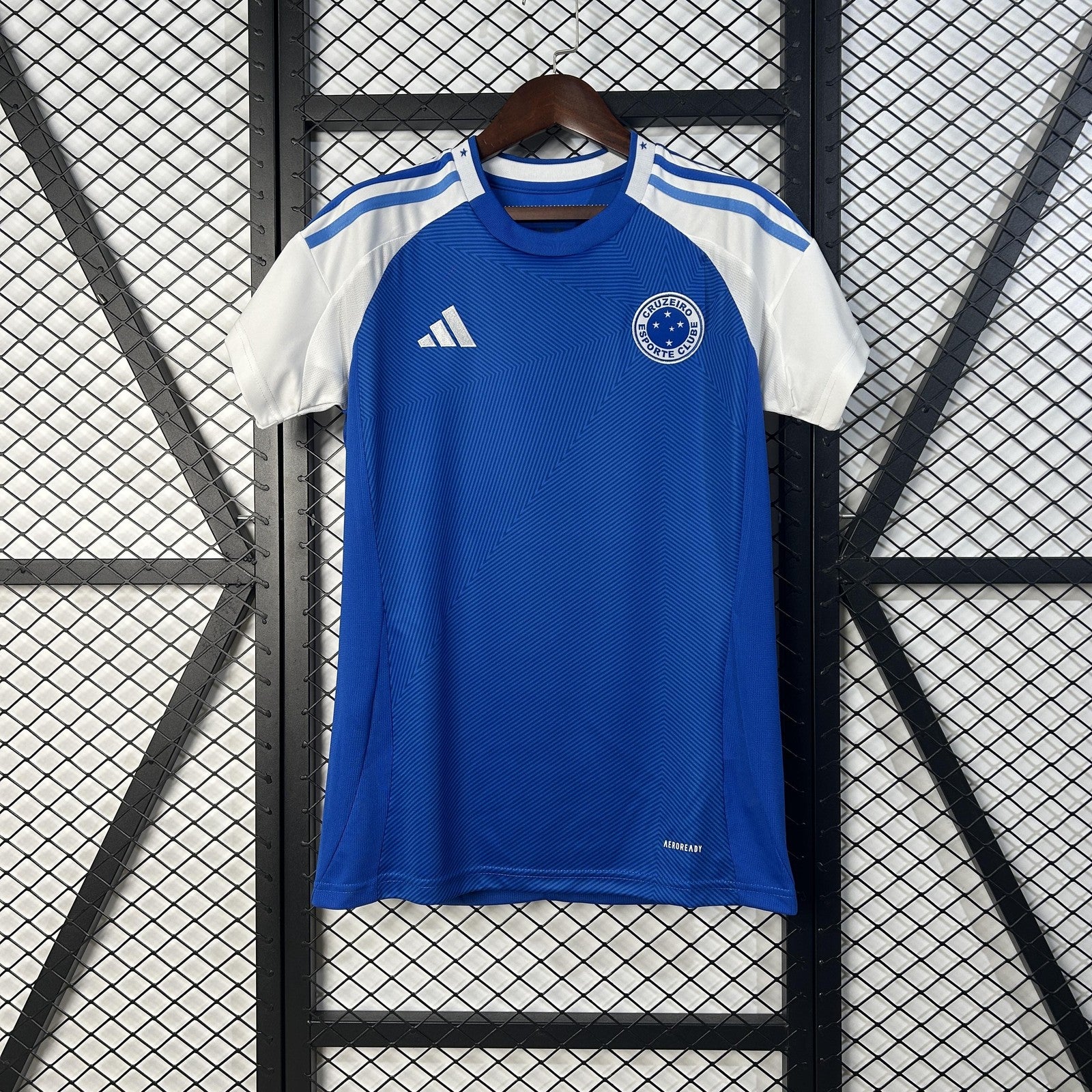 25 26 Women Cruzeiro Home