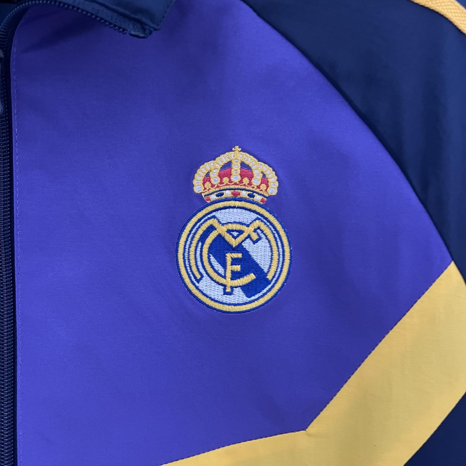 24 25 Real Madrid Trench Coat Reversible 7