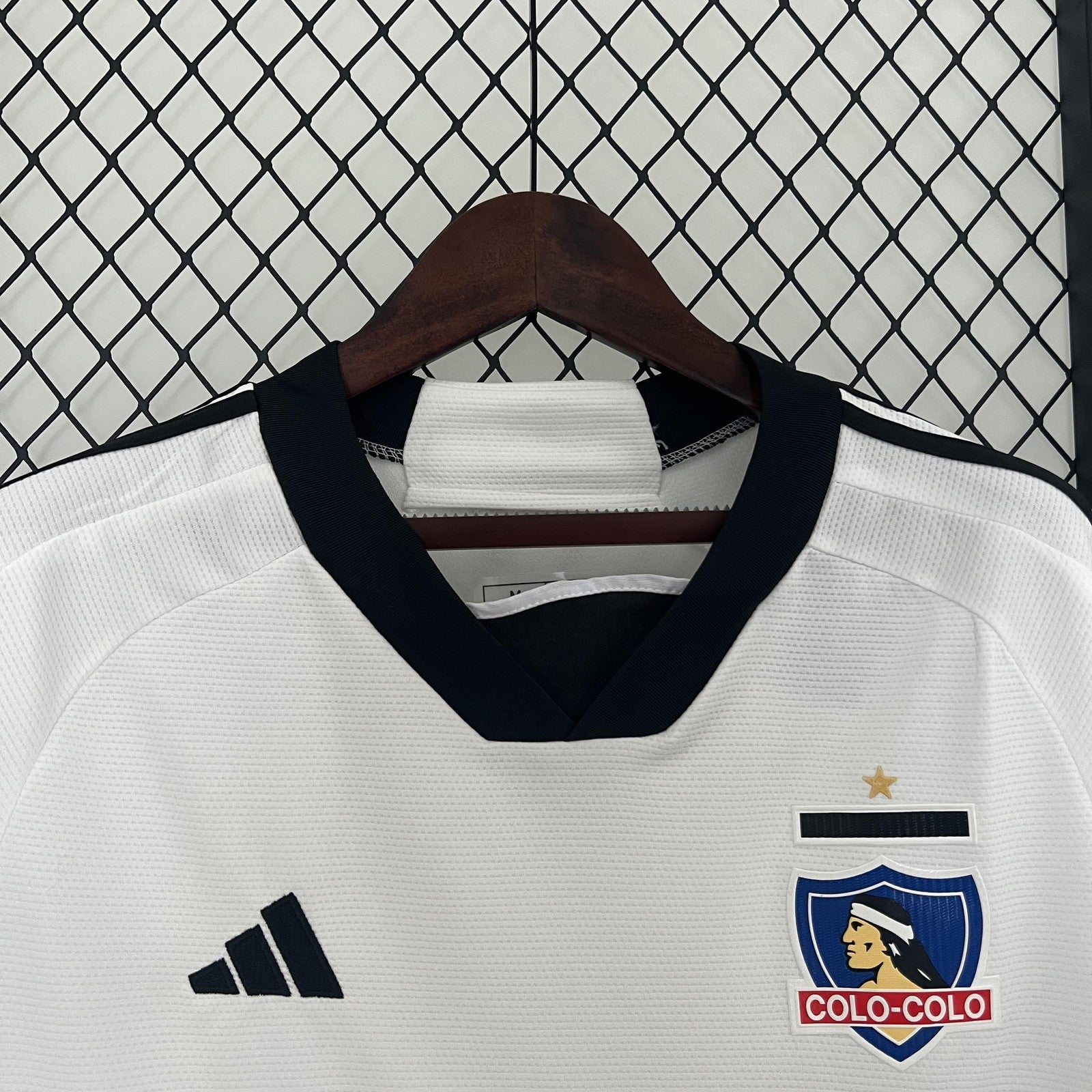 24 25 Colo Colo Home
